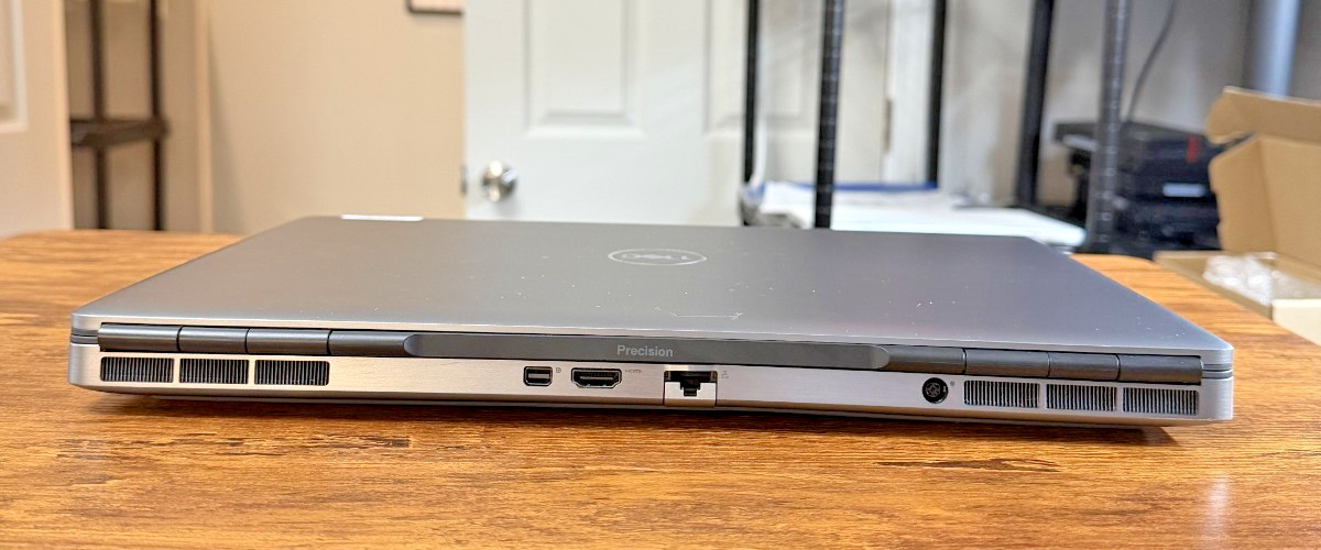 Dell Precision 7560 Intel(R) Core(TM) i9-11950H 32 GB RAM 1 TB SSD 15.6″