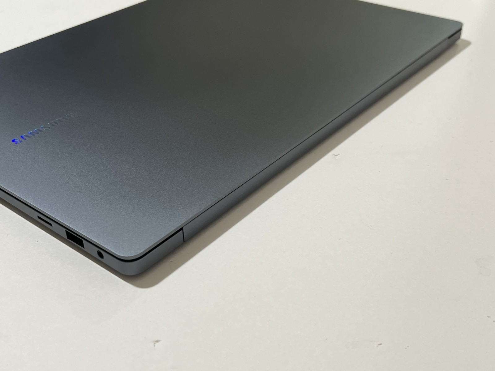 SAMSUNG GALAXY BOOK4 PRO 16″ WQXGA ULTRA 7 155H 32 1TB SSD NP960XGK