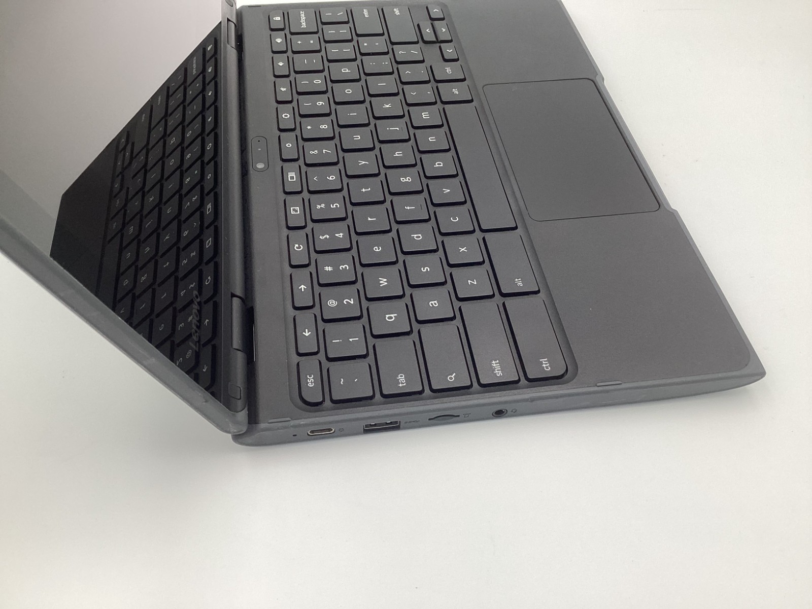 Lenovo 500e Chromebook 2nd Gen 81ES Touchscreen 11.6″ Convertible Laptop