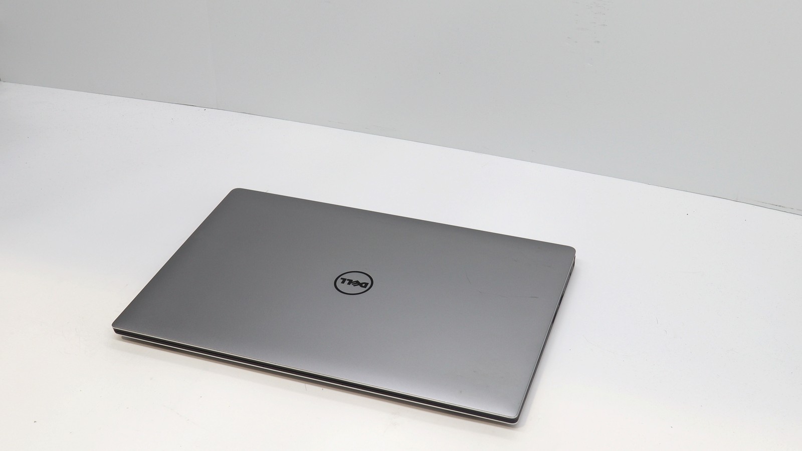 Dell XPS 15 9550 16″ i7-6700hq 16GB 512GB – Fair READ DESC