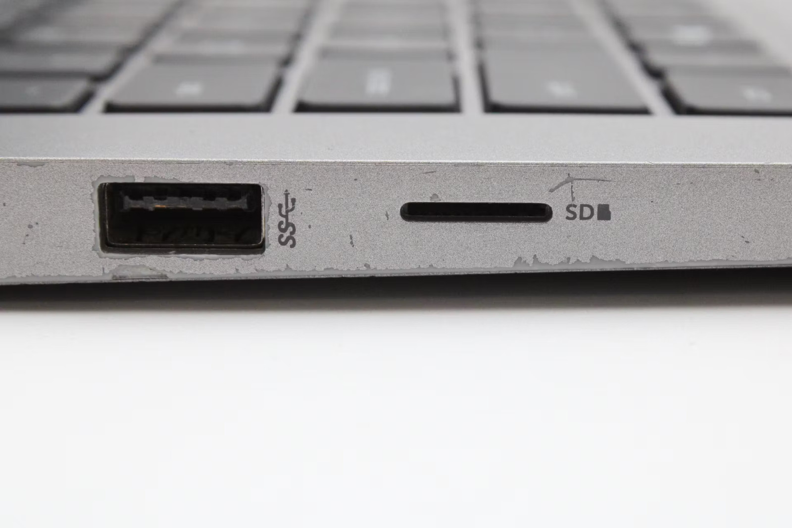 Dell Latitude 5320 Used 13.2″ i5-1135G7, 256GB NVMe, 8GB RAM