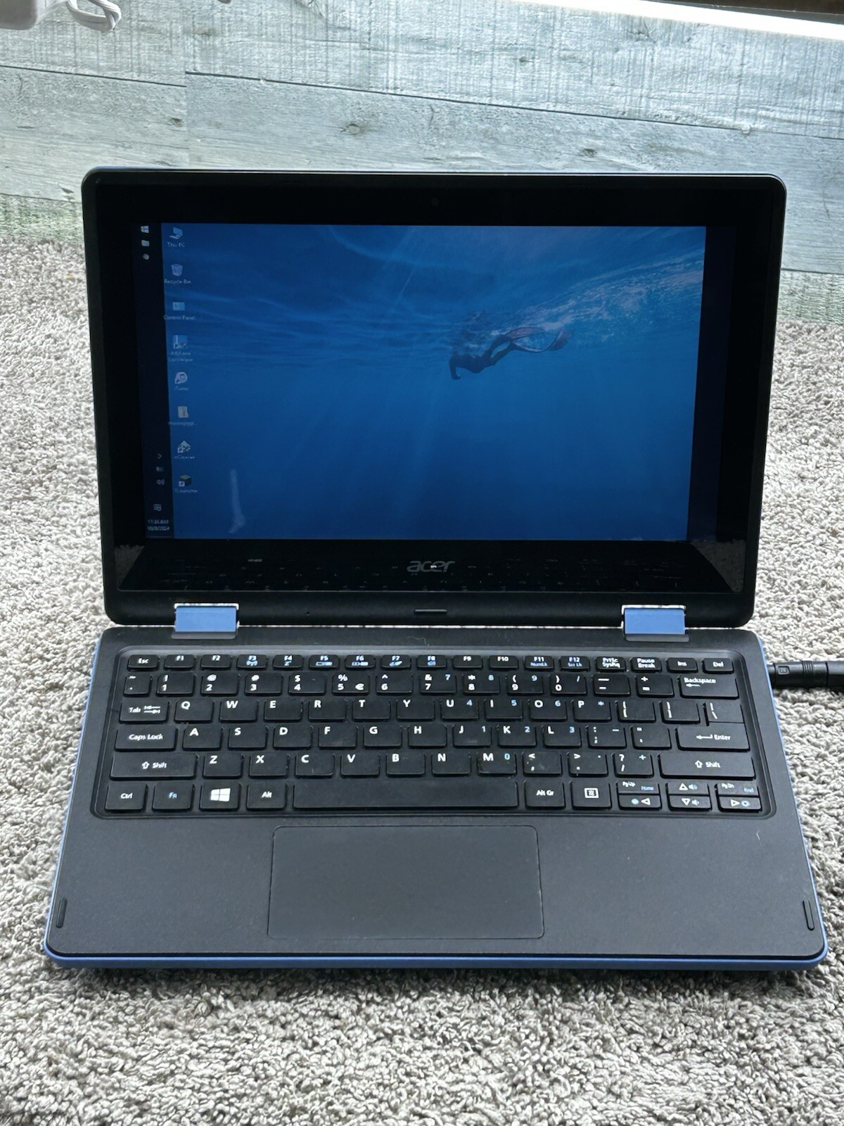 Acer Aspire R3-131T 25GB HDD 4GB RAM Celeron N3160 Win 10Home 465211