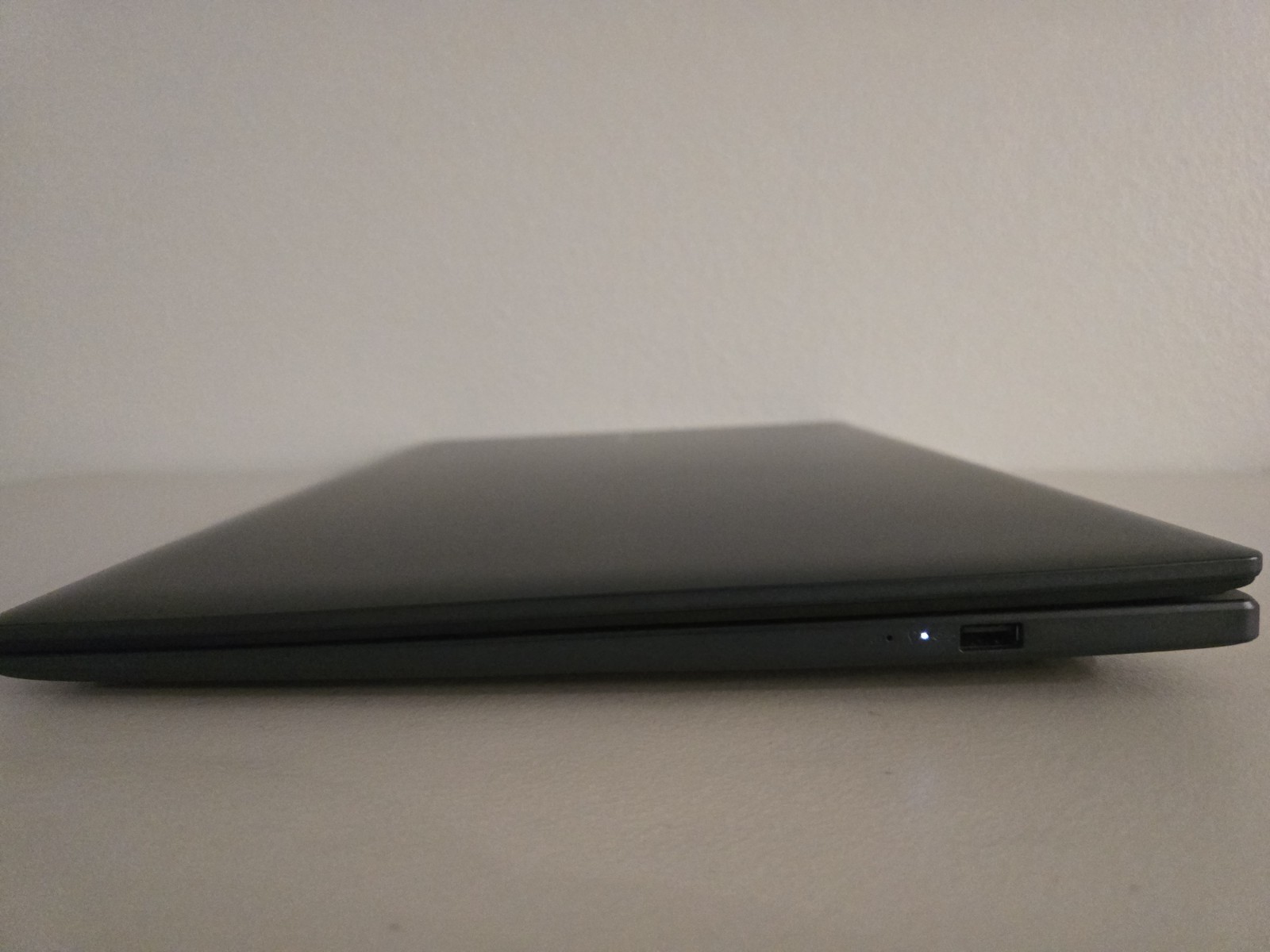 ASUS Vivobook 18 M1807H 18″ AMD Ryzen 7 260 32GB DDR5 1TB SSD Windows 11 Home