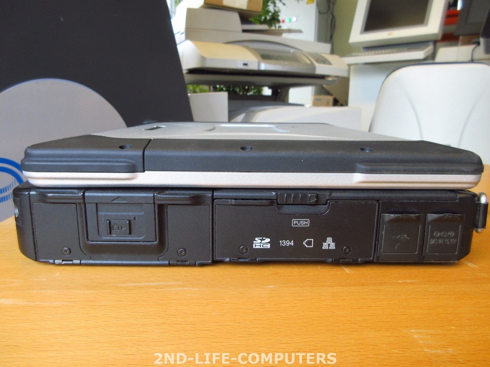 Panasonic CF-30 MK3 13.3″ Rugged Toughbook Touchscreen Win7 C2D 1.6Ghz 4GB 160GB