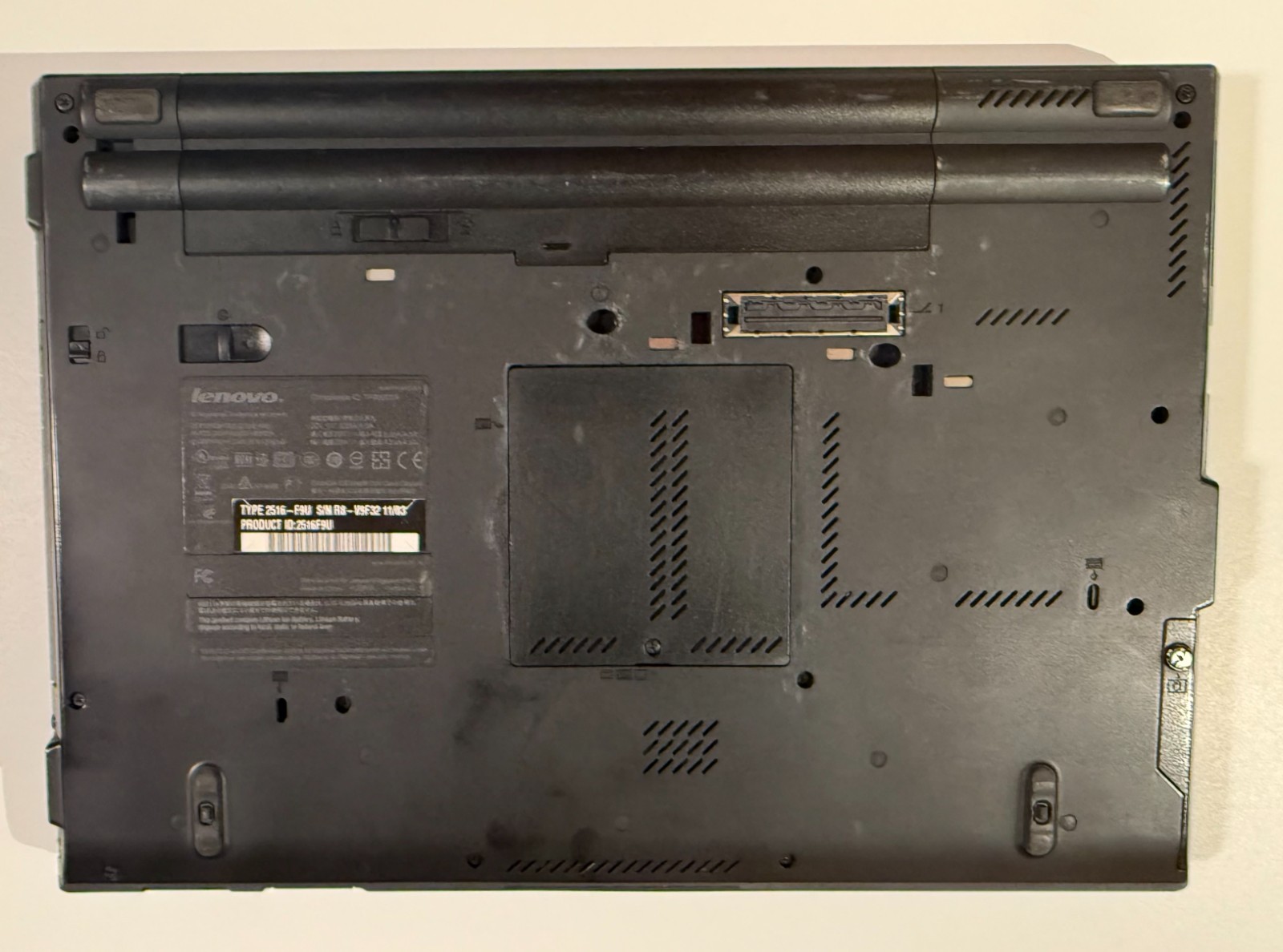 ThinkPad T410 2516-F9U Intel i5 M480 2.67GHz 4GB Ram 297GB HD