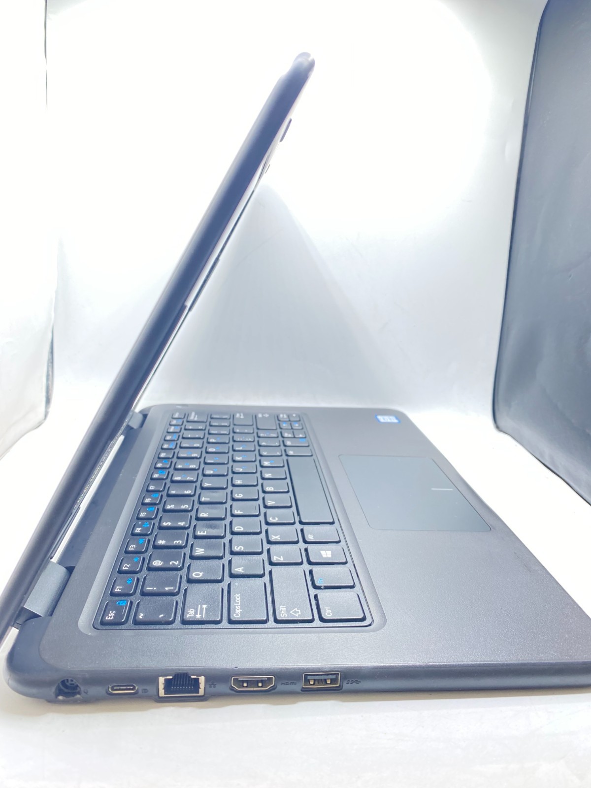 Dell Latitude 3310 13.3″ Touch Intel Core i5-8265U 1.60GHz 16GB RAM 256GB