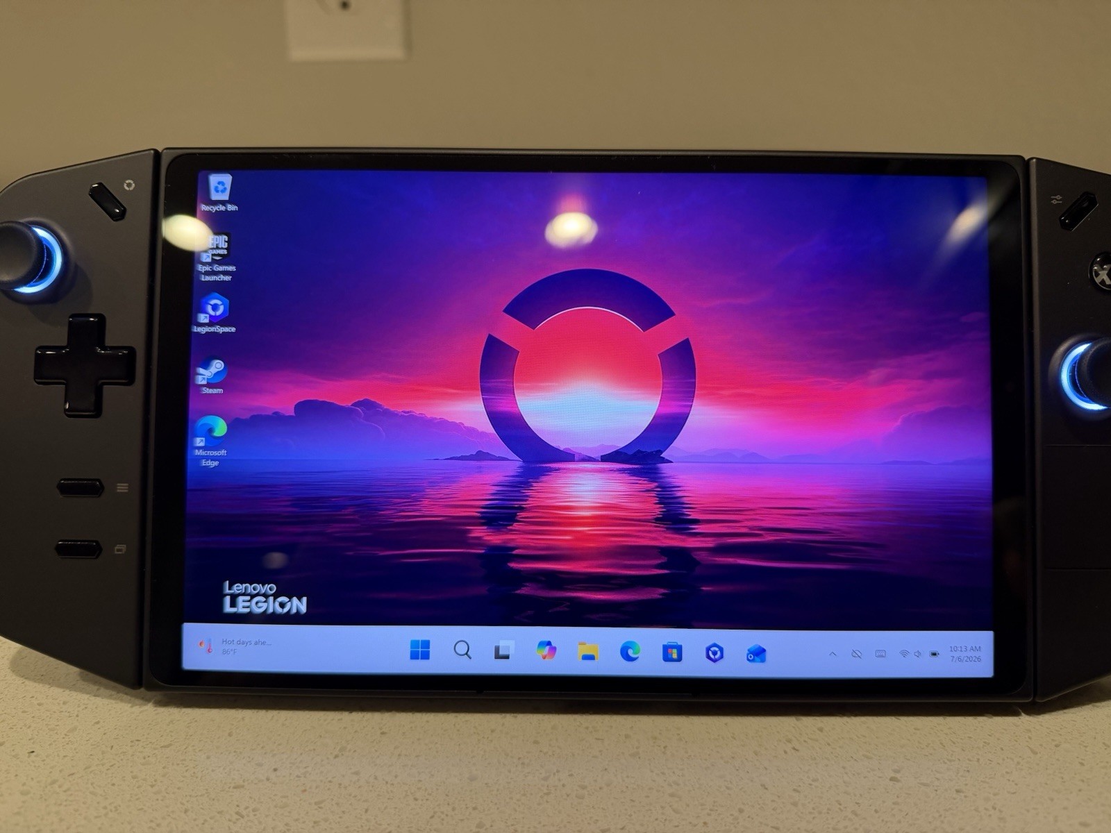 Lenovo Legion Go 8APU1 8.8” AMD Ryzen Z1 Extreme 16GB 512GB
