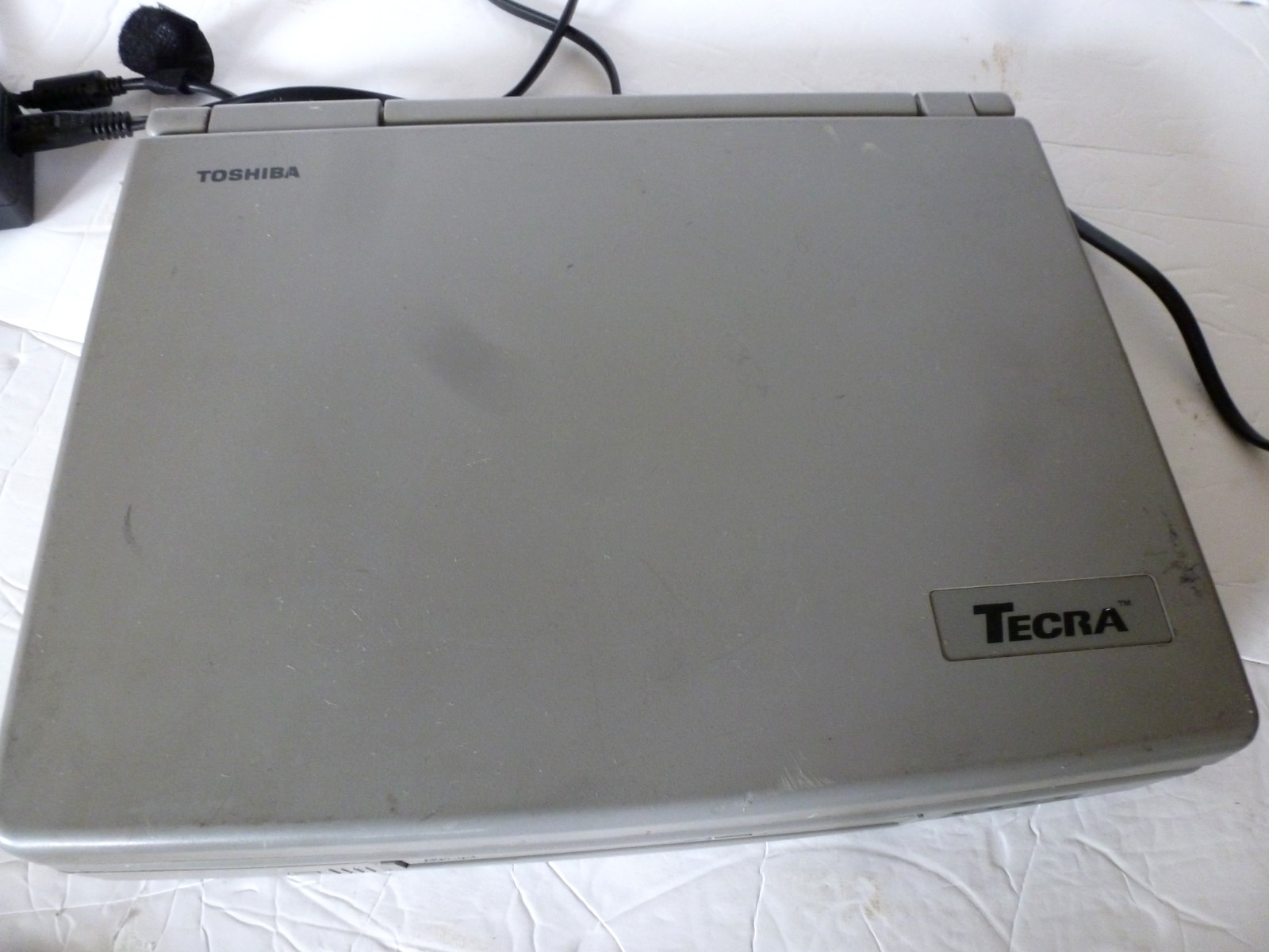 Vintage TOSHIBA TECRA Laptop 730XCDT/2.1 TESTED Windows 98