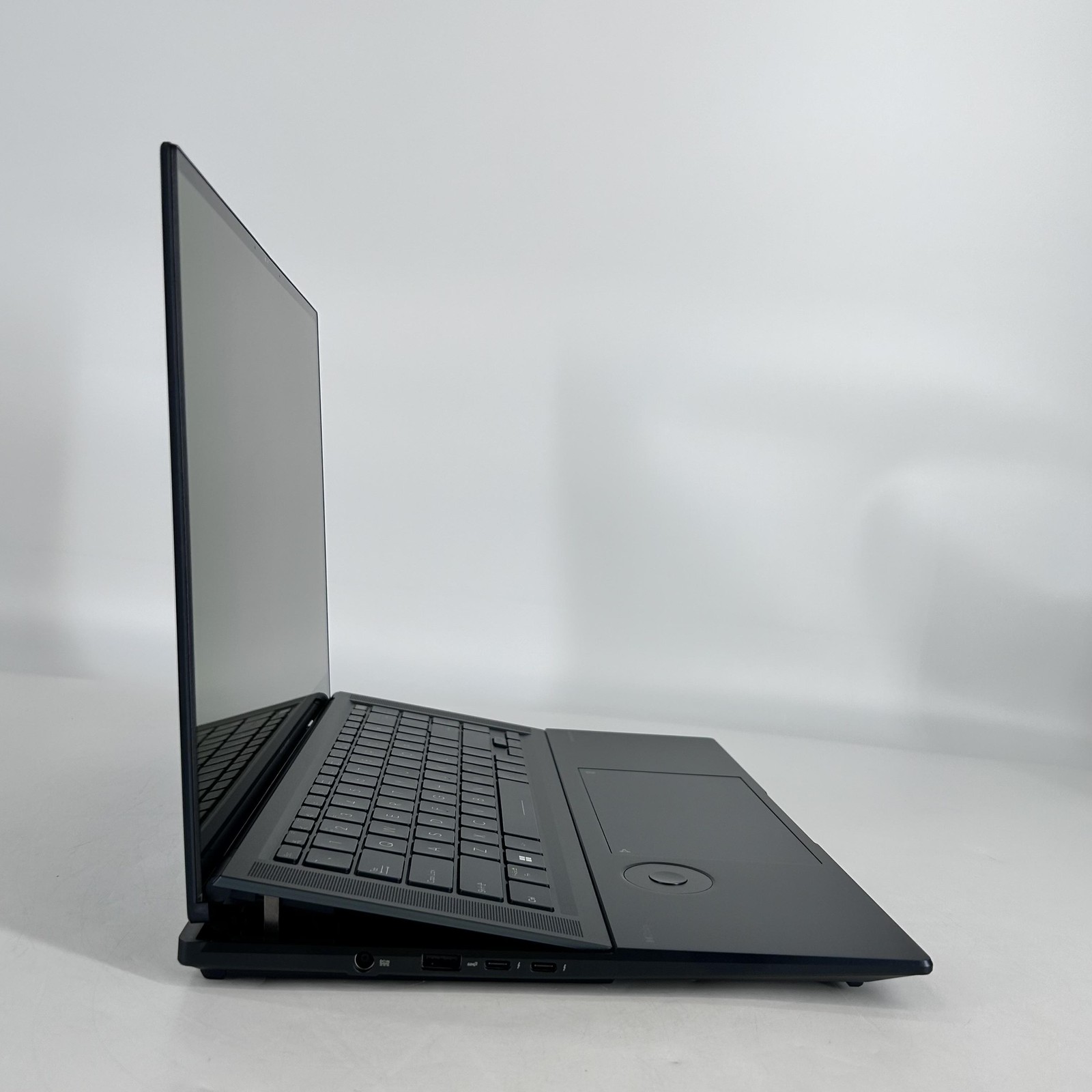 Asus Zenbook Pro 16X UHD+ TOUCH 2.6GHz i9-13900H 32GB 1TB SSD RTX 4070 Excellent