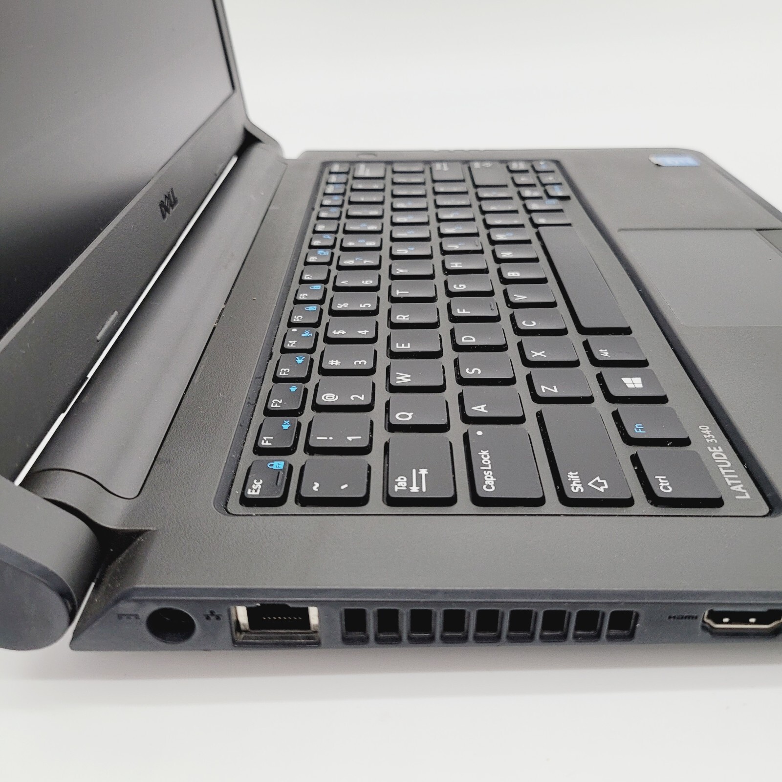 Dell Latitude 3340 Core i3 4005U 1.7GHz 4GB RAM No HDD 13″ – ***Boot to Bios