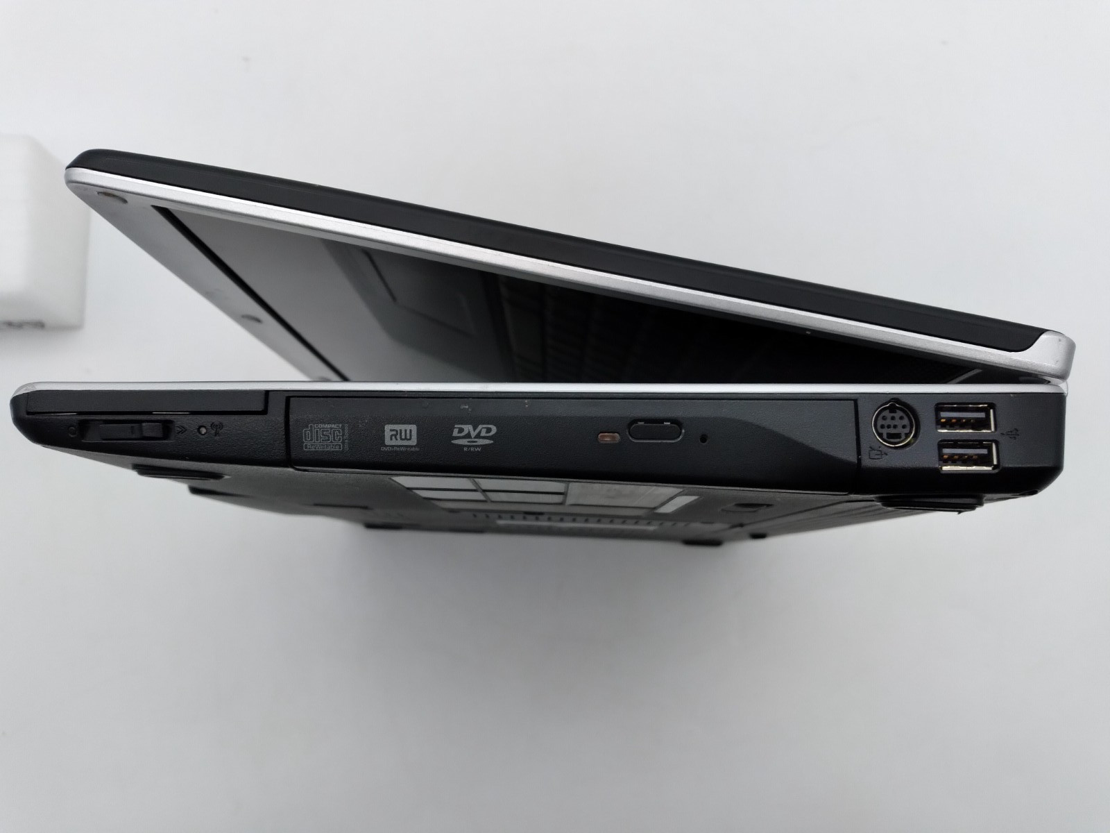 Dell Inspiron 1525 Laptop | Celeron 560 @ 2.2GHz, 4GB RAM, 250GB HDD, Win10Home
