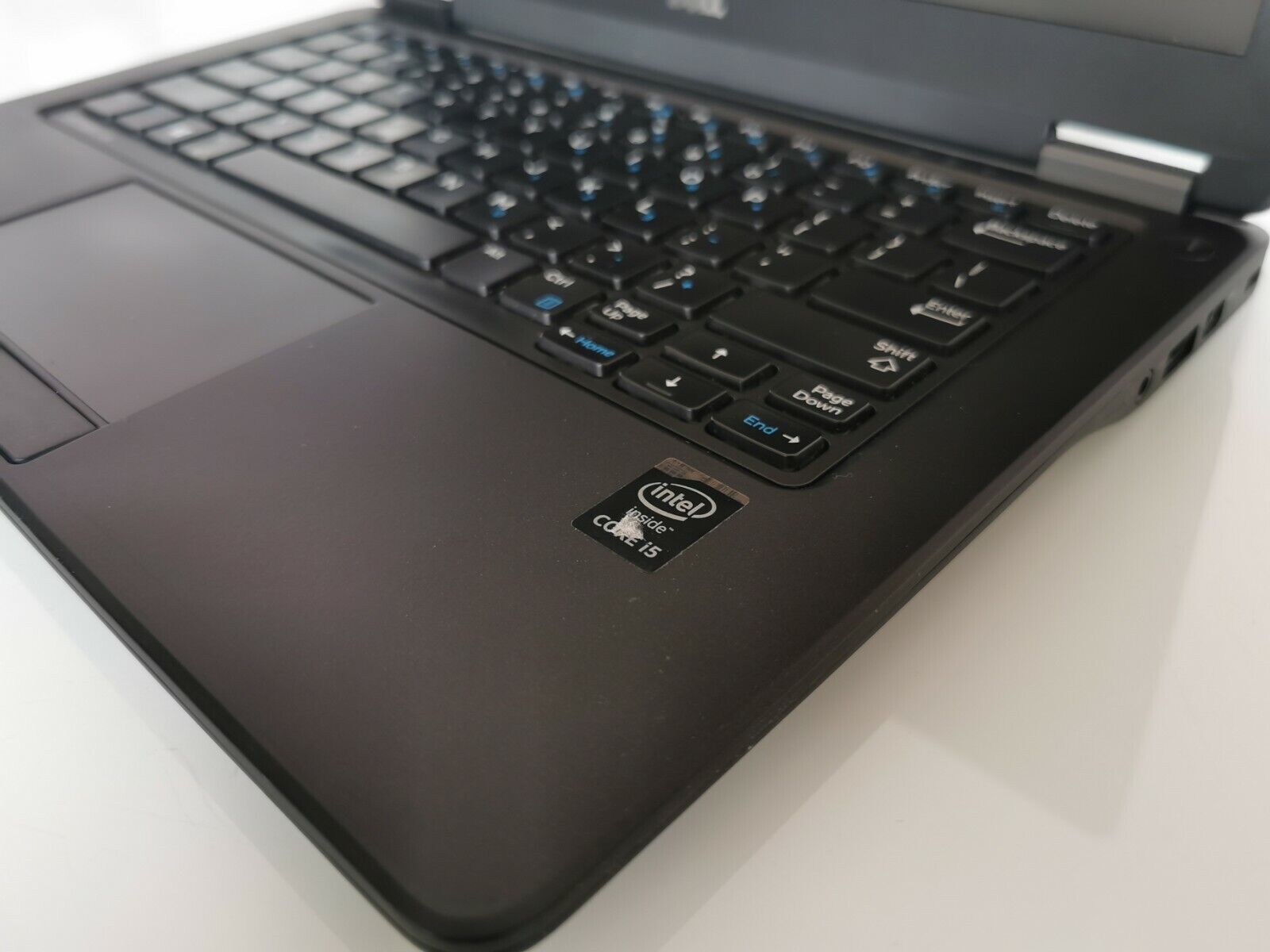 Black UltraBook Dell e7250 Intel i5-5300U 4GB/120GB SSD 1366×768 Win10 Pro
