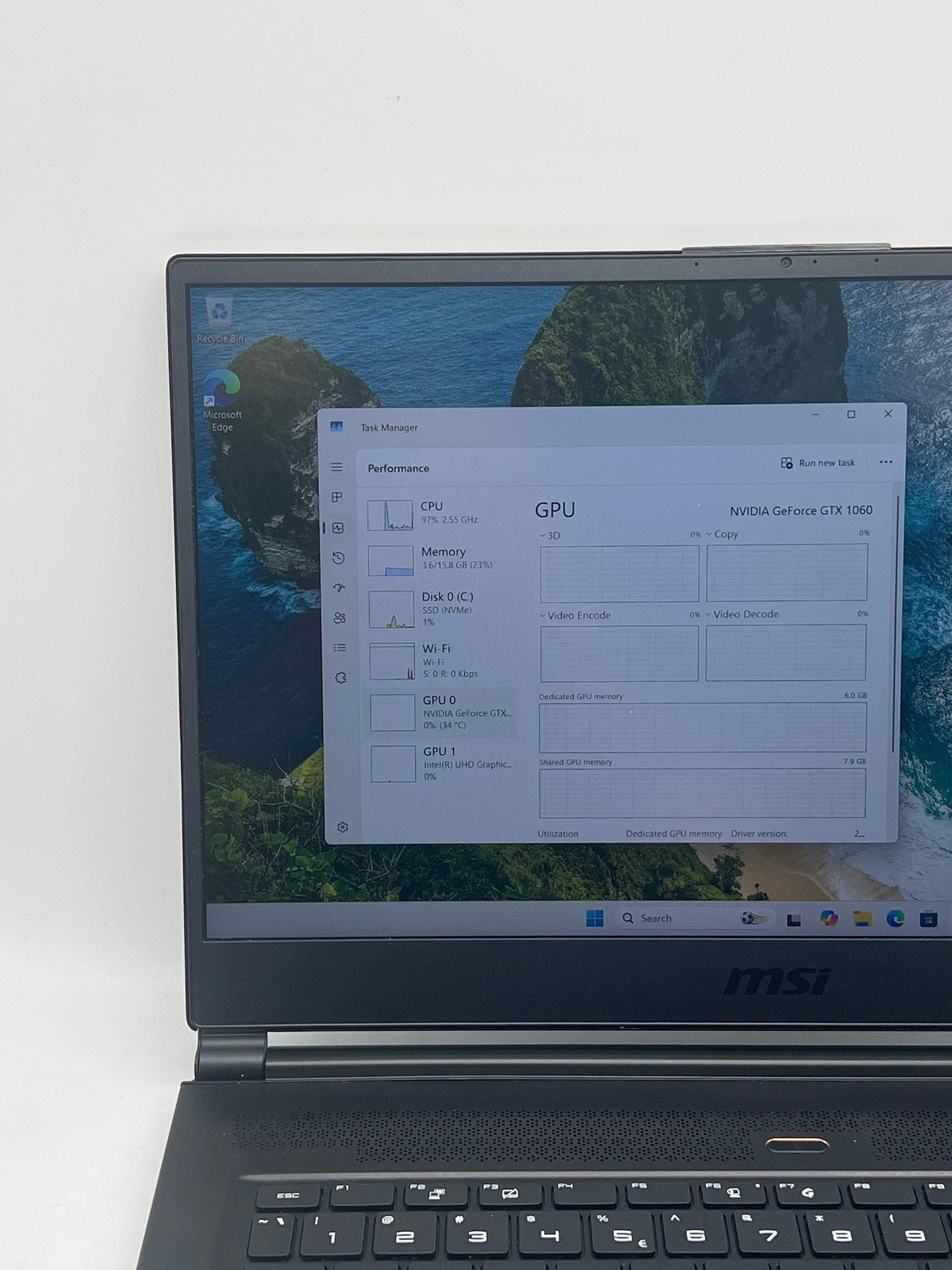 MSI GS65 Stealth Thin 8RE 15.6″ Core i7-8750H 16GB RAM 256GB SSD – Used