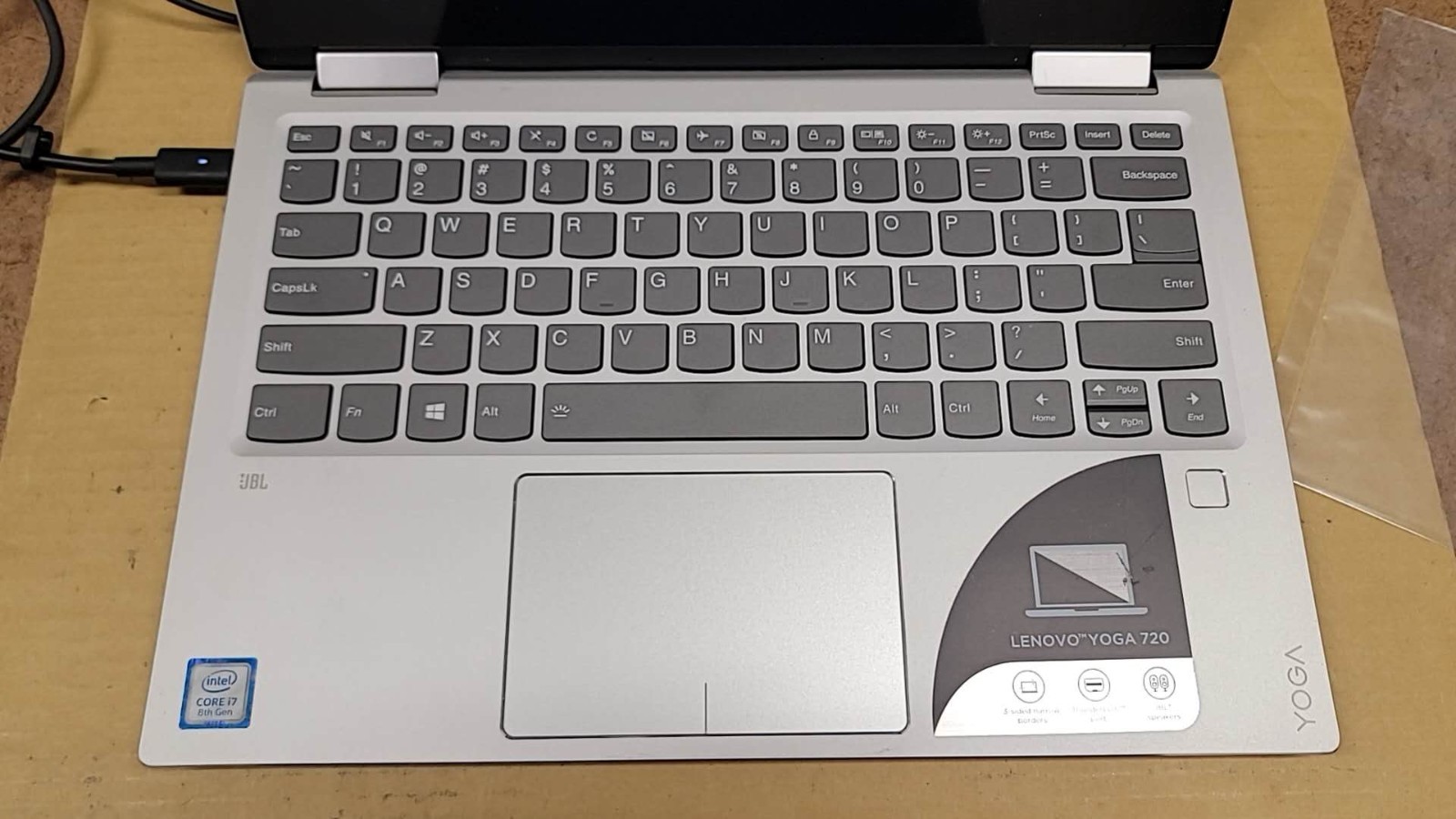 Lenovo IdeaPad Yoga 720-13IKB 13.3″ FHD Touch I7-8550U 8GB 512GB with ac no OS