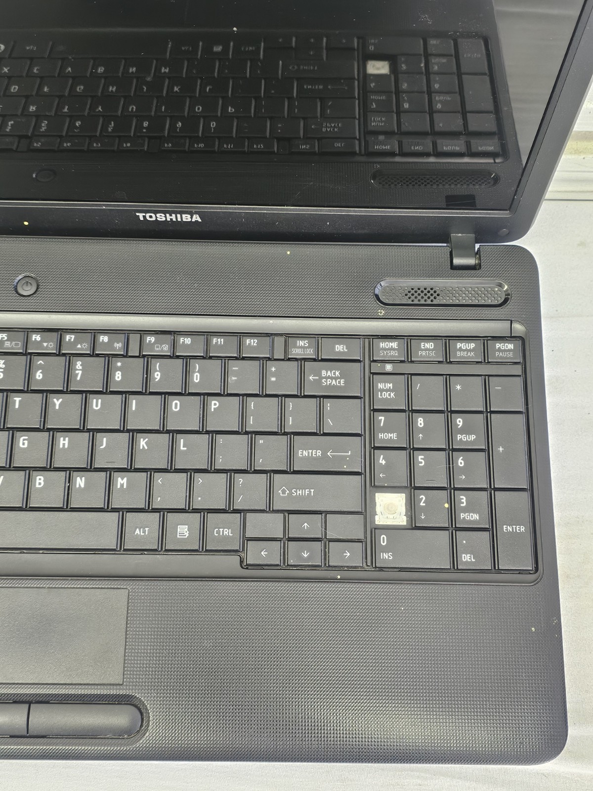 Toshiba Satellite C655D-S5133 Laptop – AMD E-240 – 2GB RAM – Parts/Repair – Read
