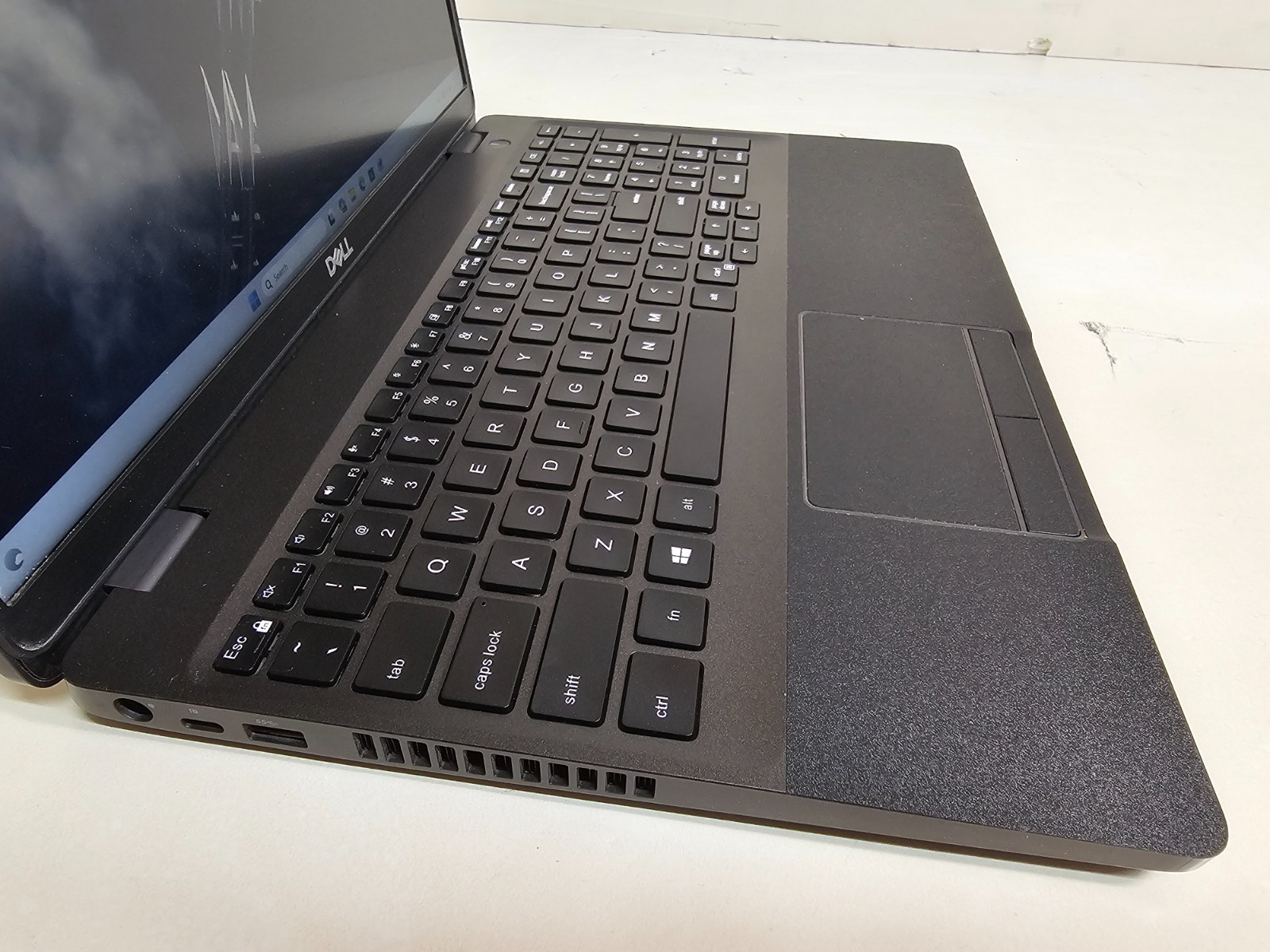 Dell Precision 3540 Laptop – 1.6 GHz i5-8365U 8GB 256GB SSD Webcam 15.6″ – SP1