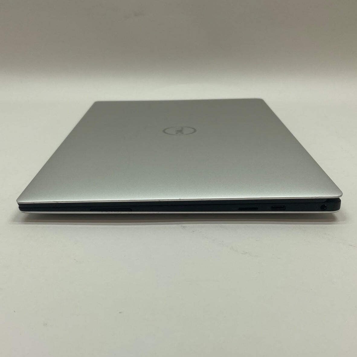 Dell XPS 13 7390 13.3″ i7-10710U 1.1GHz 16GB RAM 512GB SSD