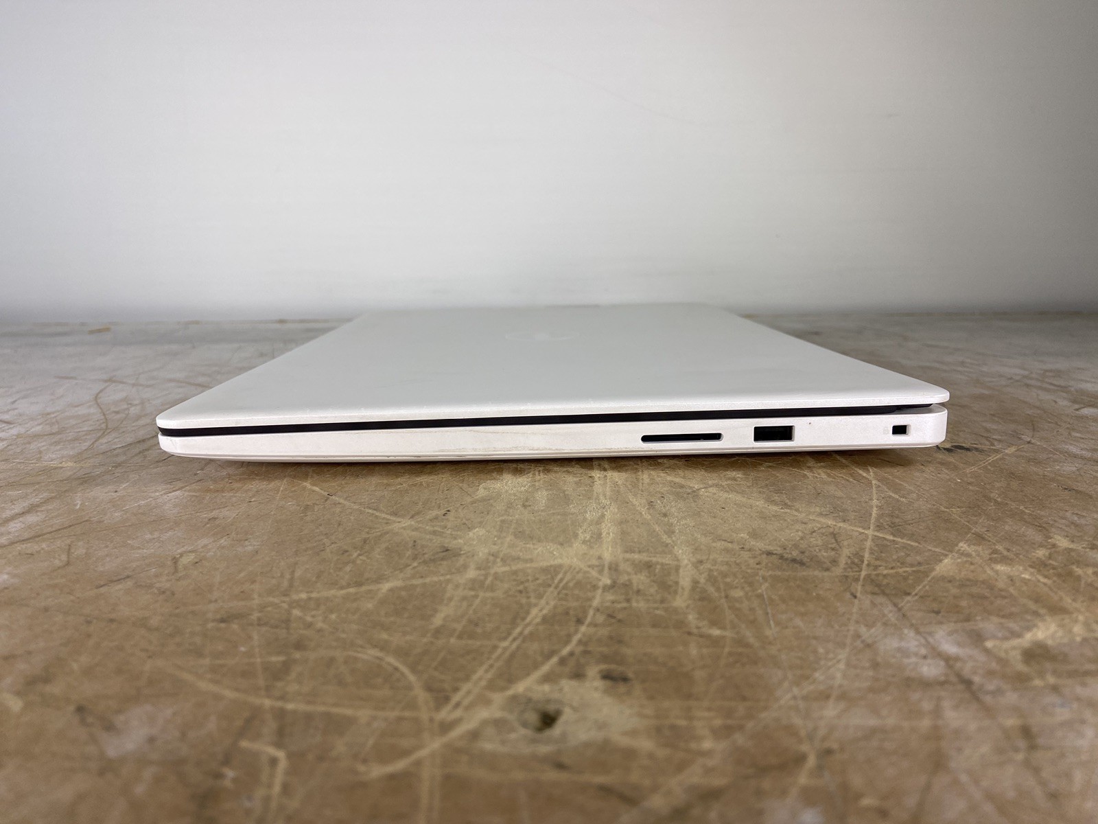 DELL INSPIRON 3505 RYZEN 3 3250U @ 2.60GHz, 16GB RAM, NO HDD/OS – (FOR PARTS)
