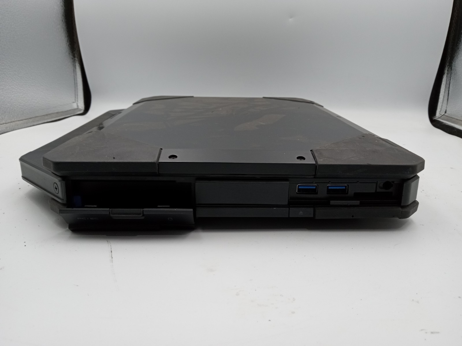 Dell Latitude 5414 Rugged 14″ Laptop Intel i5-6300U 8GB RAM – BOOTS – READ -RR