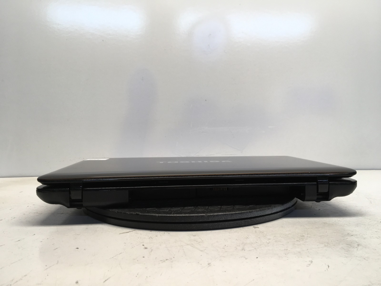 Toshiba Satellite L655-S5168 Intel i5-M480 2.67GHz 4 GB NO HDD/Battery