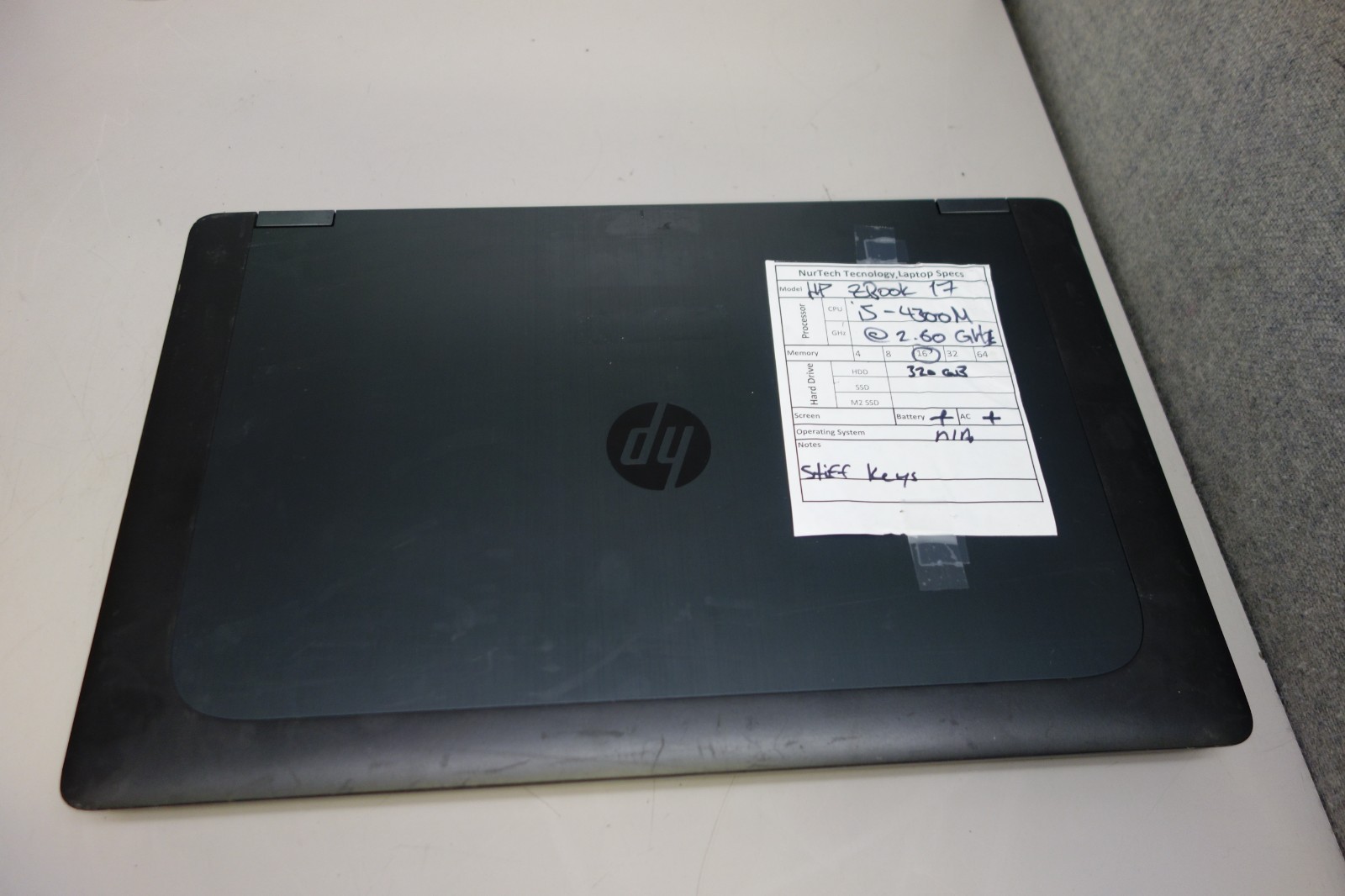 HP ZBook 17 17.3″ i5-4300M 2.6GHz 16GB/320GB [No OS] Laptop + AC