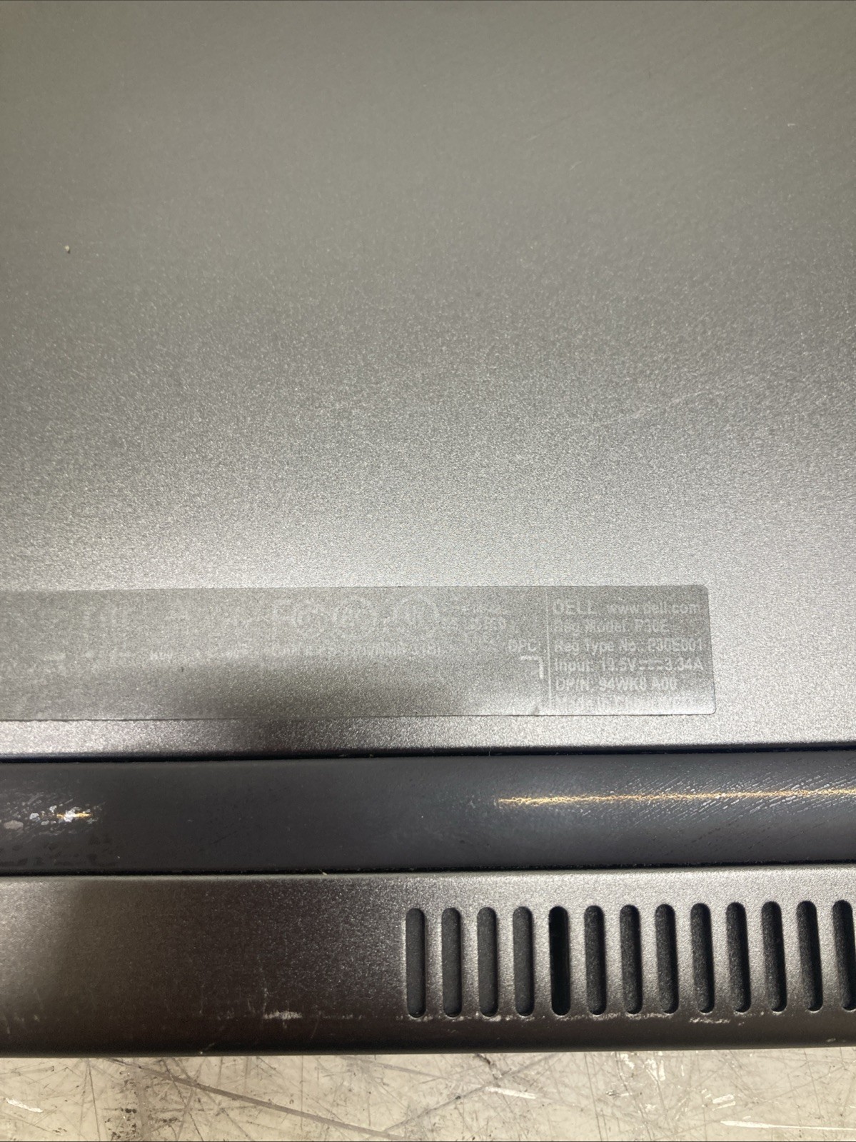 Dell Inspiron 17-7779 i7-7500U 2.70GHz 4GB no HDD Boot to BIOS