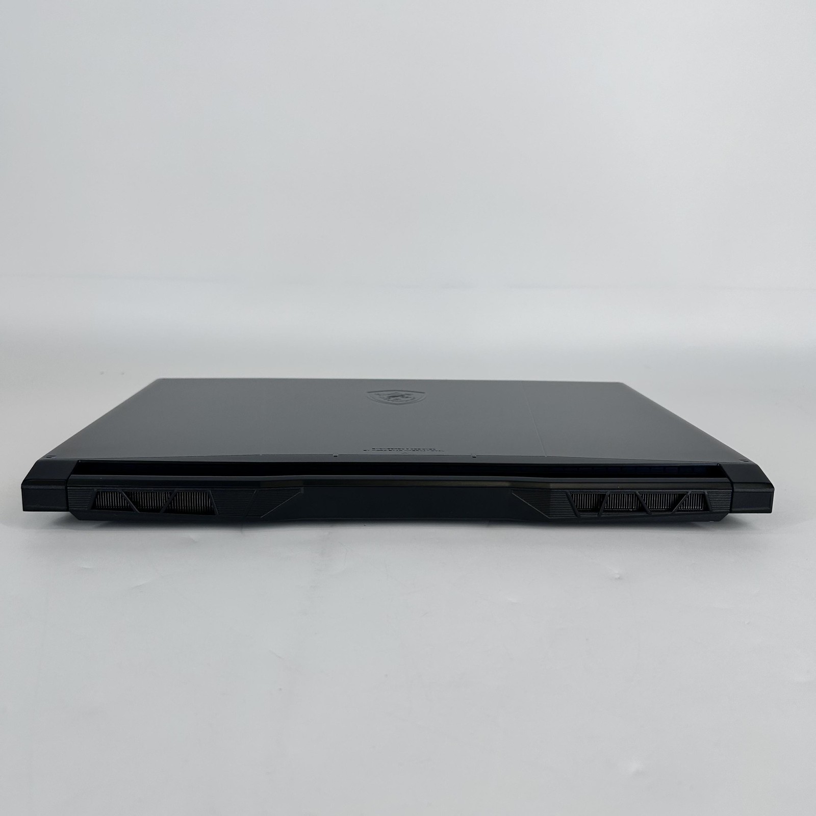 MSI Katana A15 AI 15.6 144Hz FHD 4.0 GHz Ryzen 9 8945HS 32GB 1TB SSD RTX 4070