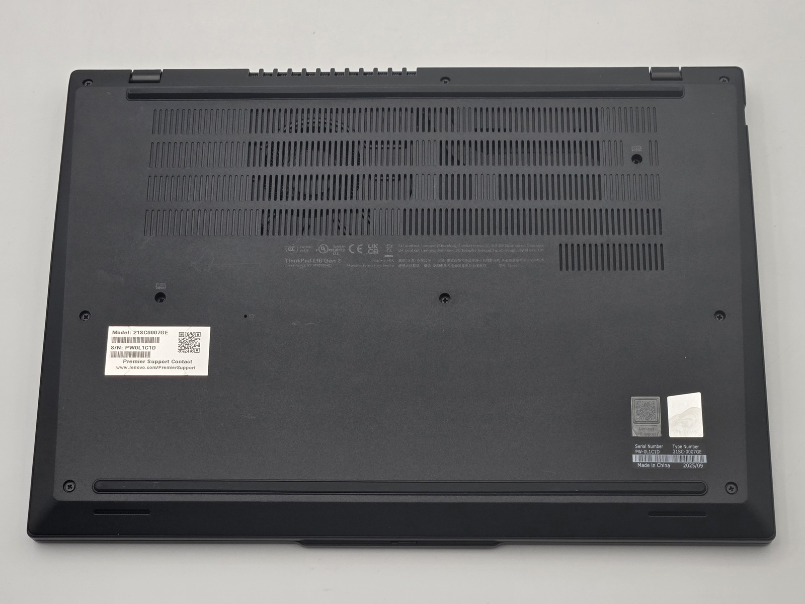 Lenovo ThinkPad L16 Gen 2 AMD Ryzen 5 PRO 215 w/ Radeon 740M Graphics