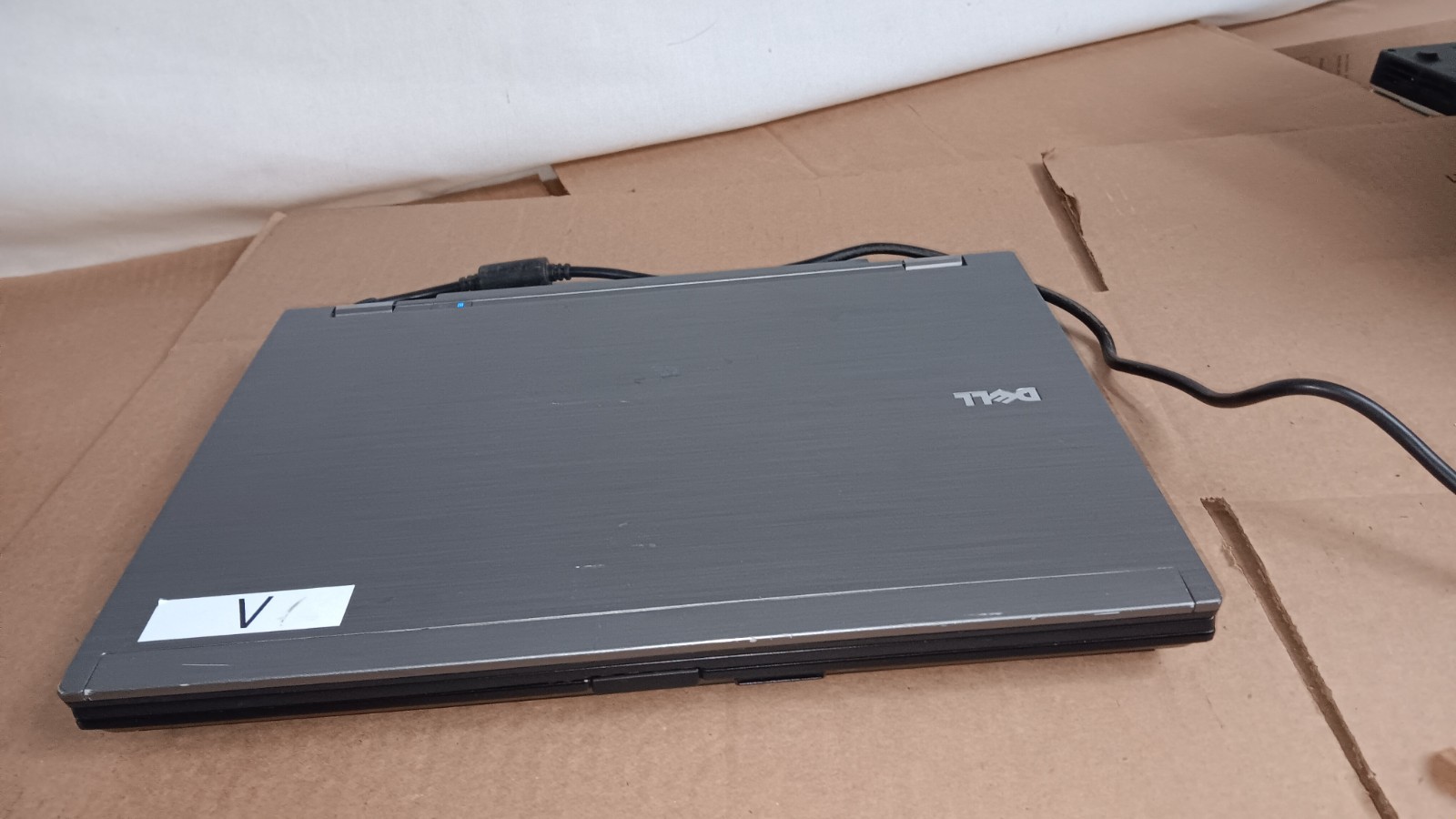 Dell Latitude E6410 Laptop Core i5-M520 @ 2.40GHz 14″ LCD Screen 9 cell Battery