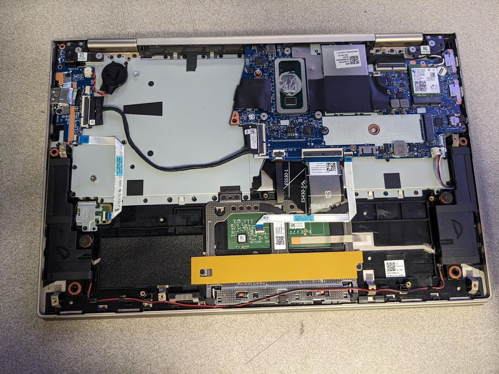 LENOVO YOGA C740-14IML i5-10210U @ 1.60GHz, 8GB RAM, NO HDD/OS – (FOR PARTS)