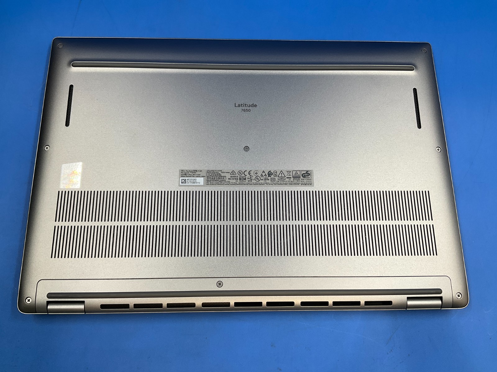 Dell Latitude 7650 U7-155U 16GB 512GB BT5.4 WiFi7 17F W11P R3MV7 ✅❤️️✅❤️️ NEW
