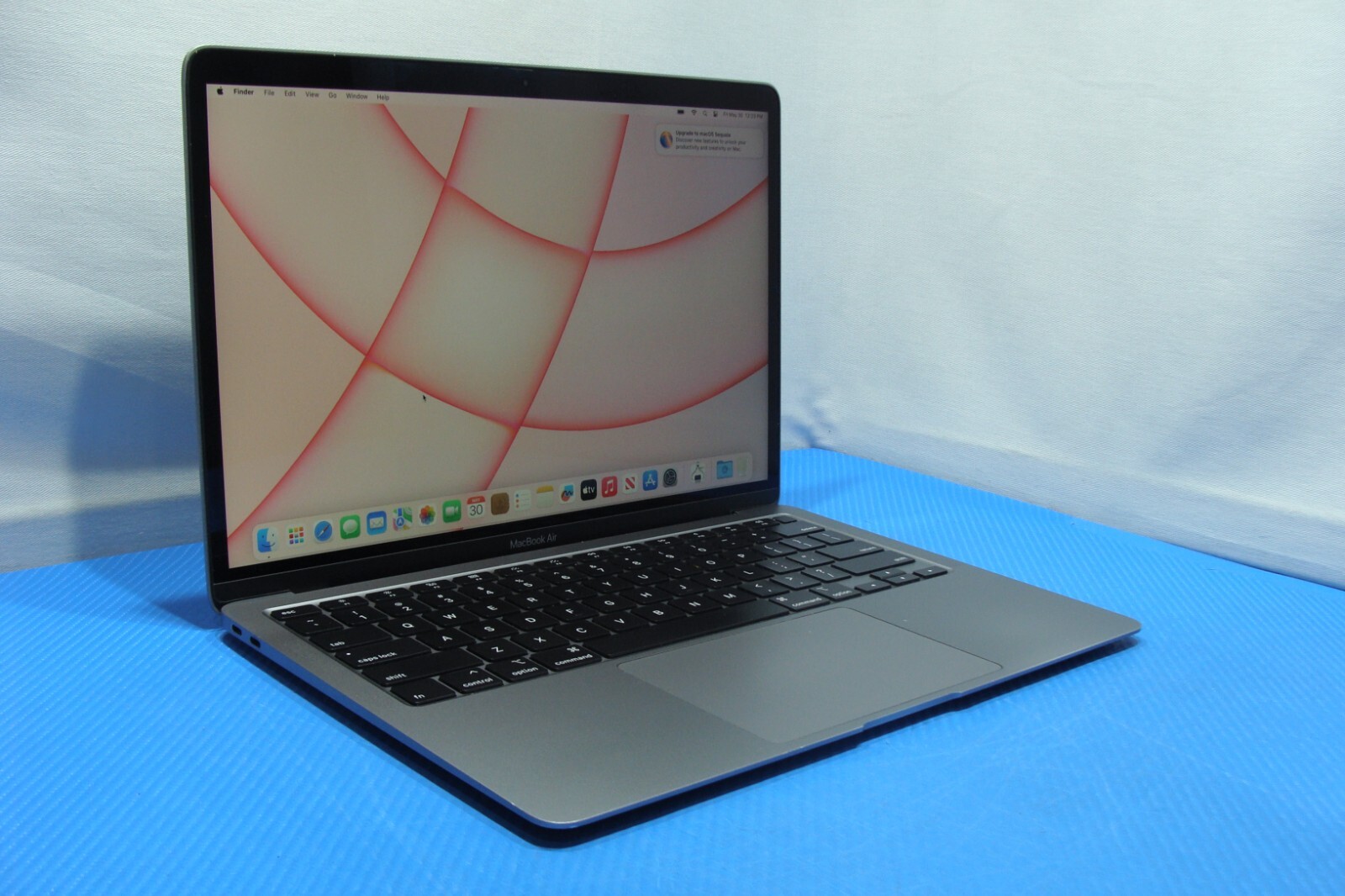 Apple MacBook Air 13″ A2179/BTO (2020) i7-1060NG7 1.2GHz 16GB 256GB OS Ventura