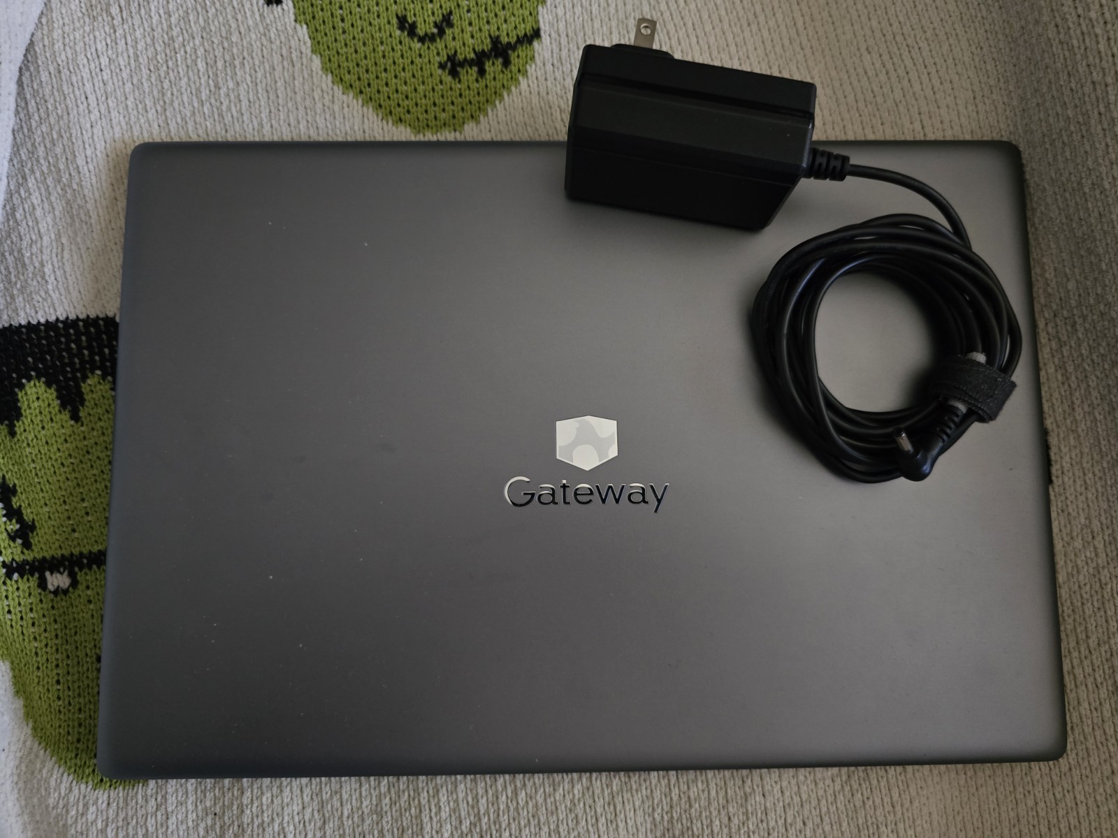 13.3″ UltraSlim Notebook Model: GWTN133-1 Windows 10 Home Excellent Condition