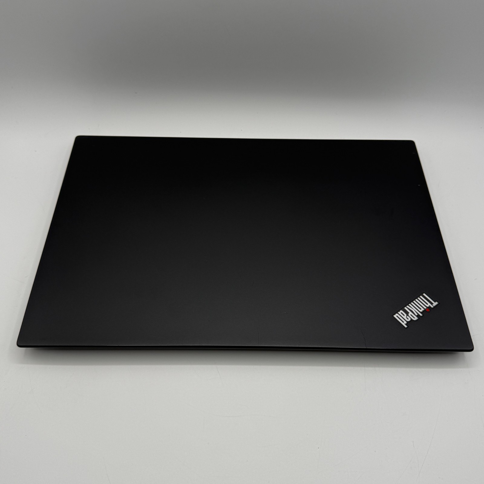 Lenovo ThinkPad T490s 14″ i7-8565U 16GB RAM 256GB SSD Win11 Pro Fingerprin Fair