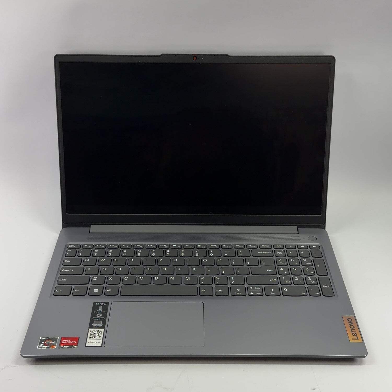 Lenovo IdeaPad Slim 3 15ABR8 15.6″ Ryzen 7 5825U 2.0GHz 16GB RAM 512GB SSD