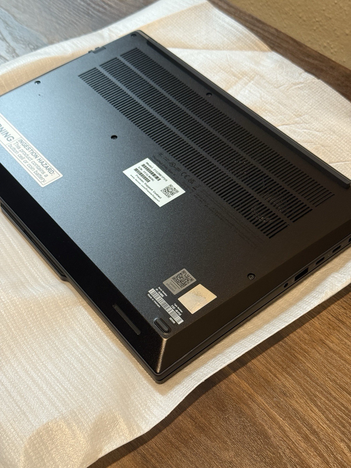 LENOVO ThinkPad P14s Gen 5 WQXGA 2.5k Ultra 7 165H 32GB 512GB SSD RTX 500 Ada