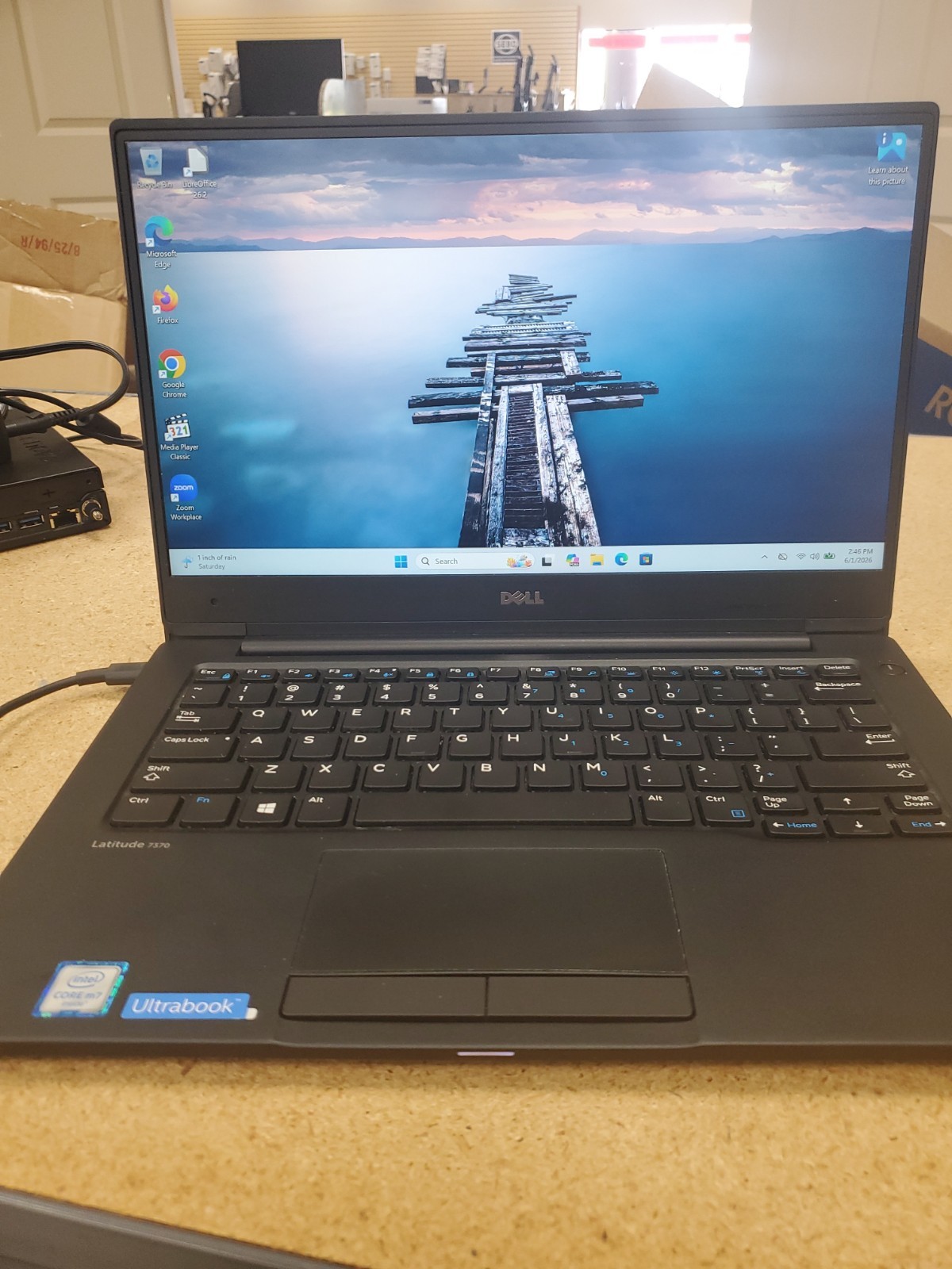 14″ Dell Latitude 7370 Laptop m7-6y75 16GB RAM 500GB SSD Win 11 Pro 060126-3