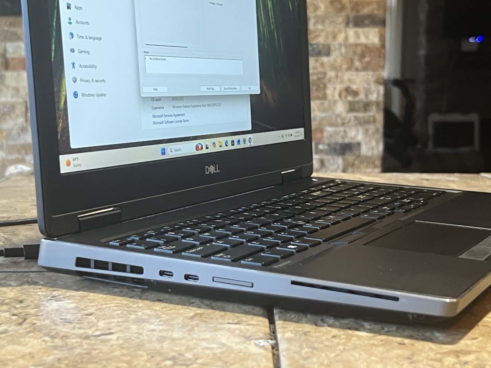 Dell Precision 7530 15.6″ Intel i7-8850H 16GB 512GB SSD Pro WX 4150 Win11