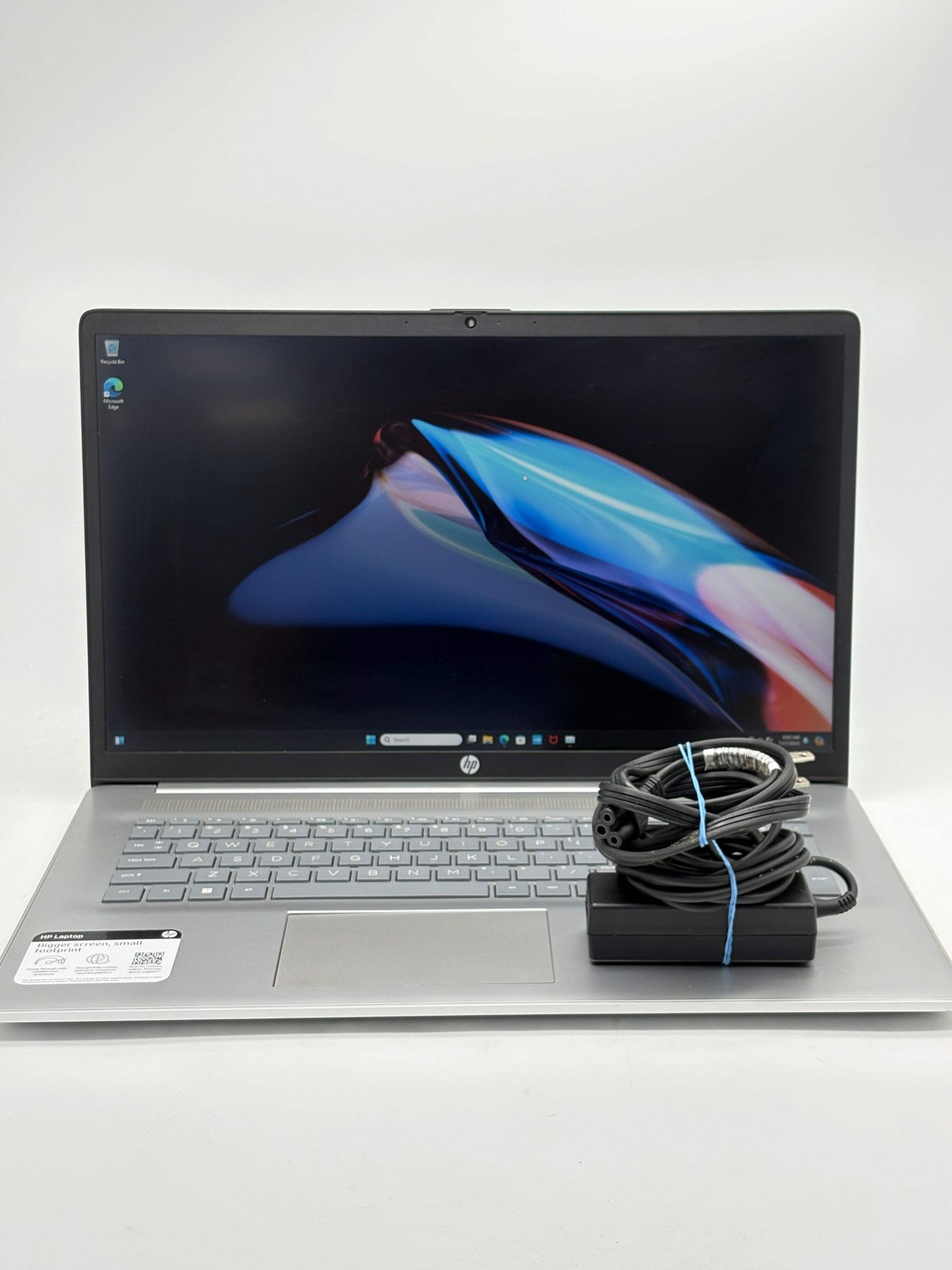 HP 17-cn2283st 17.3″ Core i3 12th Gen 8GB 512GB SSD Silver Used