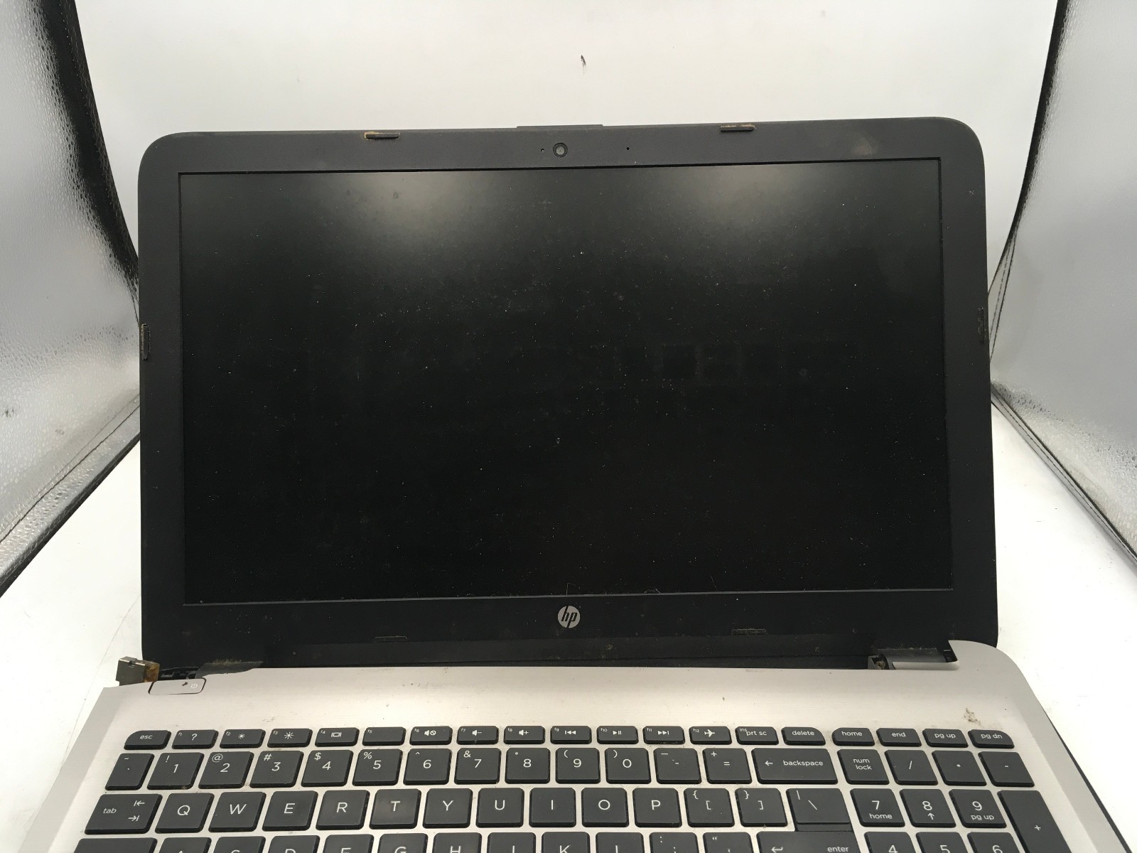 HP 15 AY039WM – FOR PARTS/DAMAGED CASE – INTEL i3-6100U – 8GB RAM – READ DESC-BB