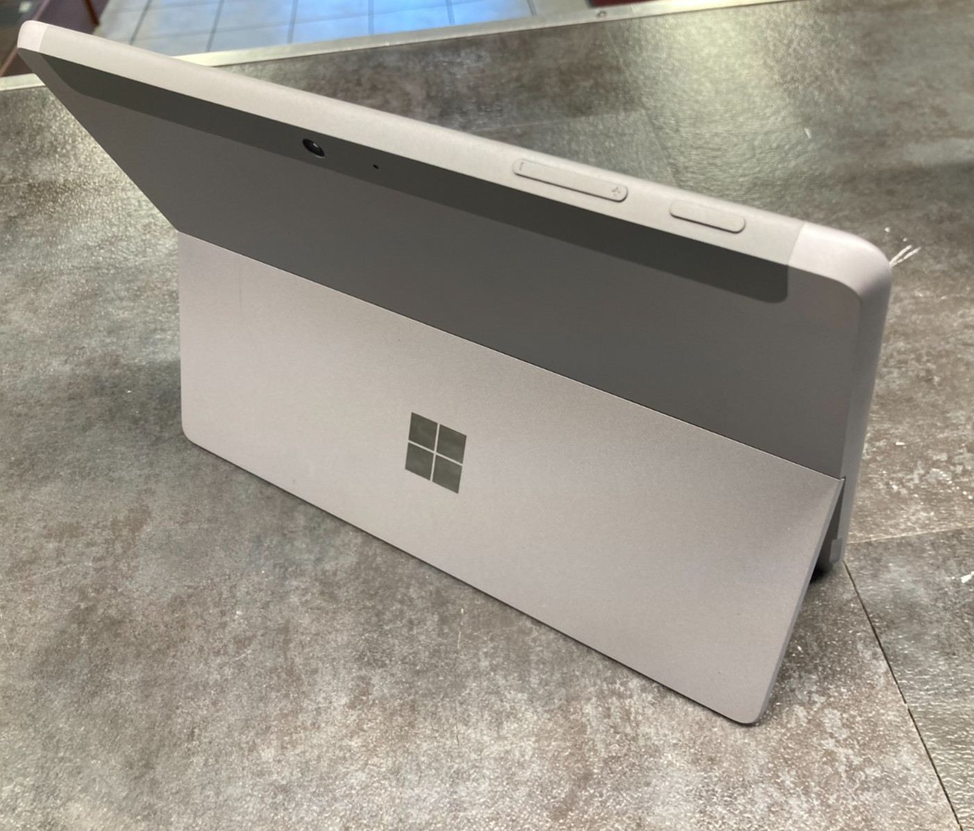 Microsoft Surface GO 2 1926 Intel Pentium 4425Y 4GB 64GB Windows 11 Pro