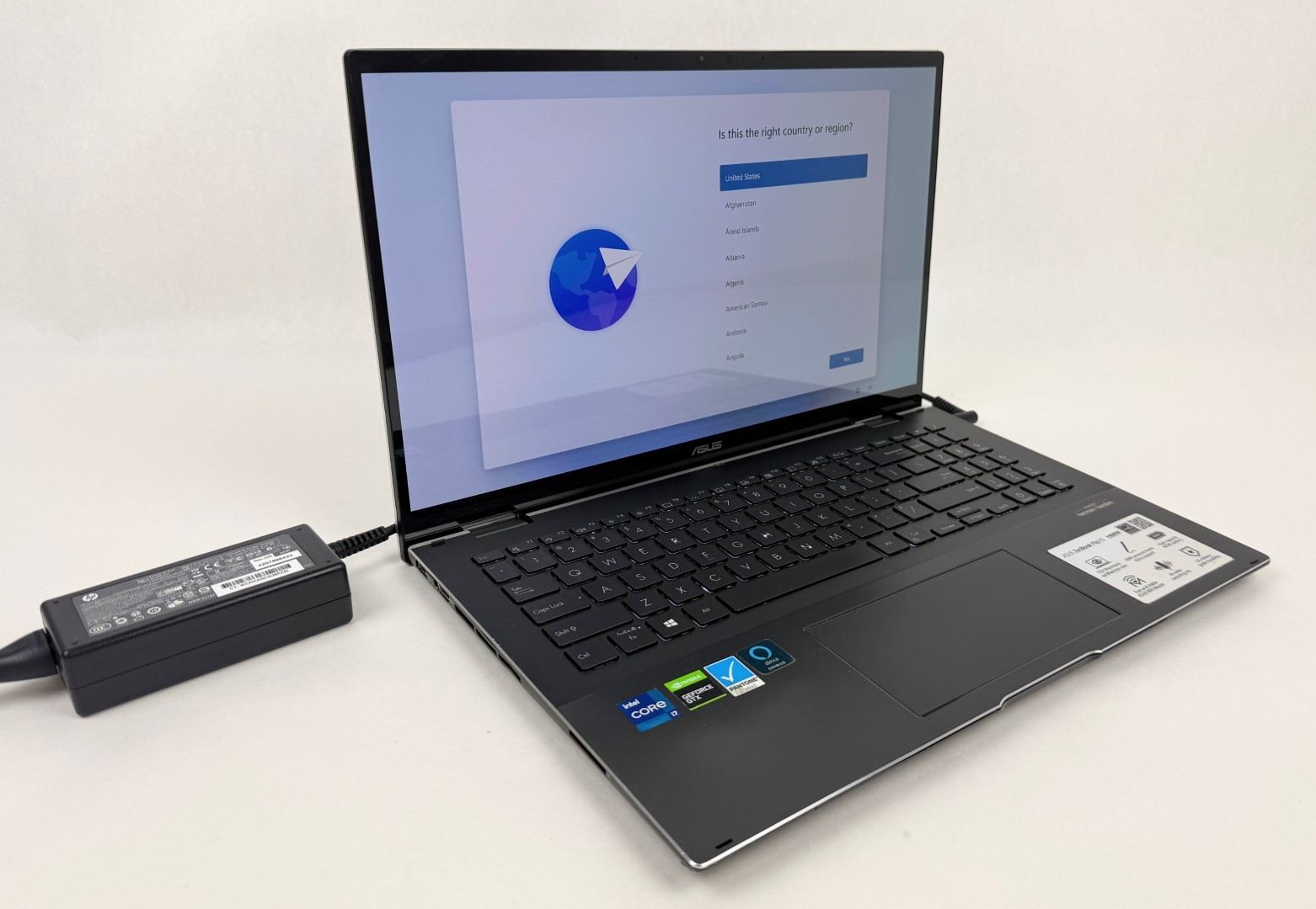 ASUS ZenBook Flip 15 15.6″ Touch i7-1165G7 16GB 1TB GTX 1650Ti W11H – Read Issue