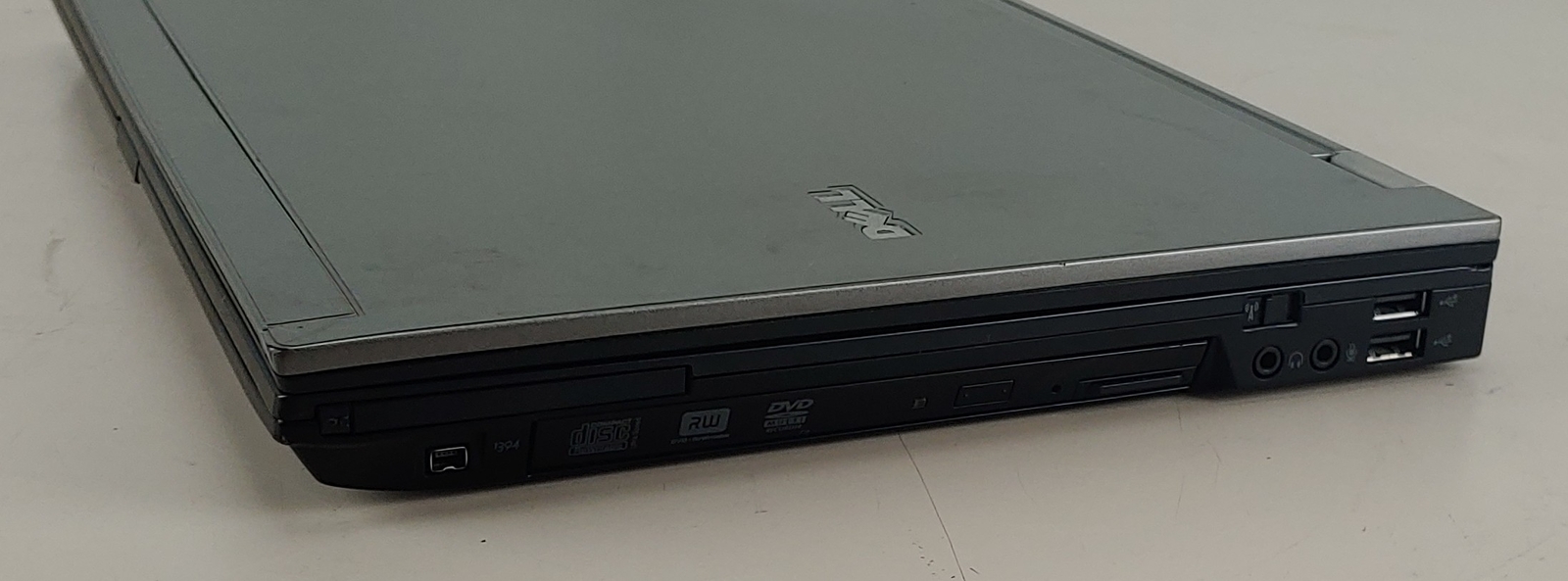 Dell Intel Core i5-M520 Intel GMA HD 4GB NO HDD + NO OS + NO BATTERY