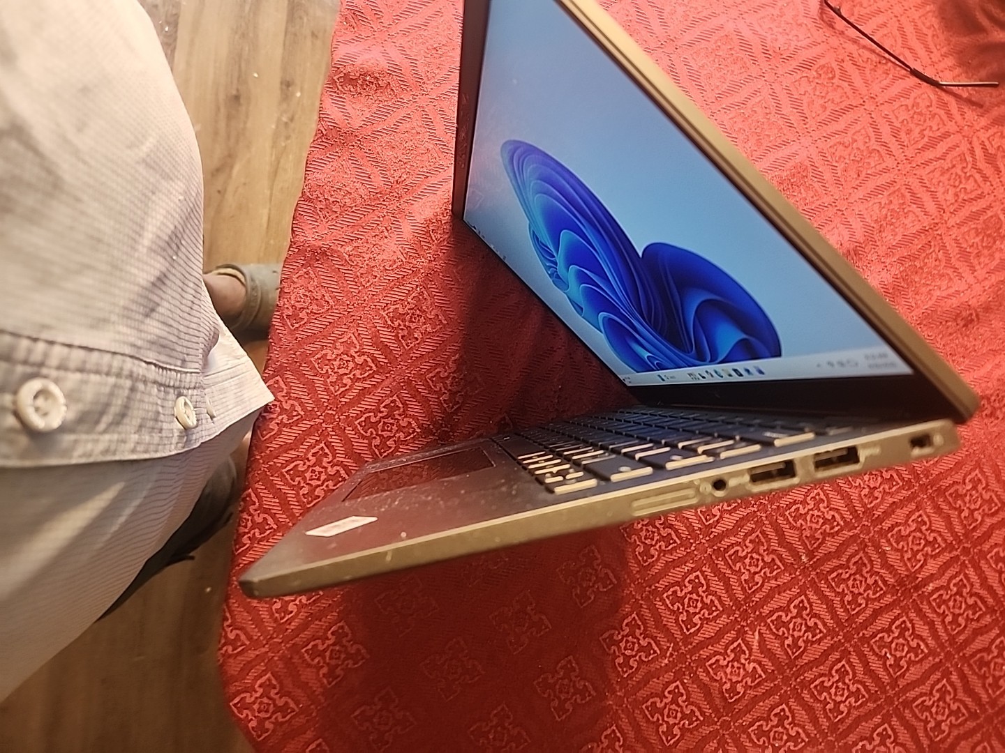 Latitude 7410 14″ (i5-10310U 1.70GHz 16GB 512GB) Win11 Pro + Charger