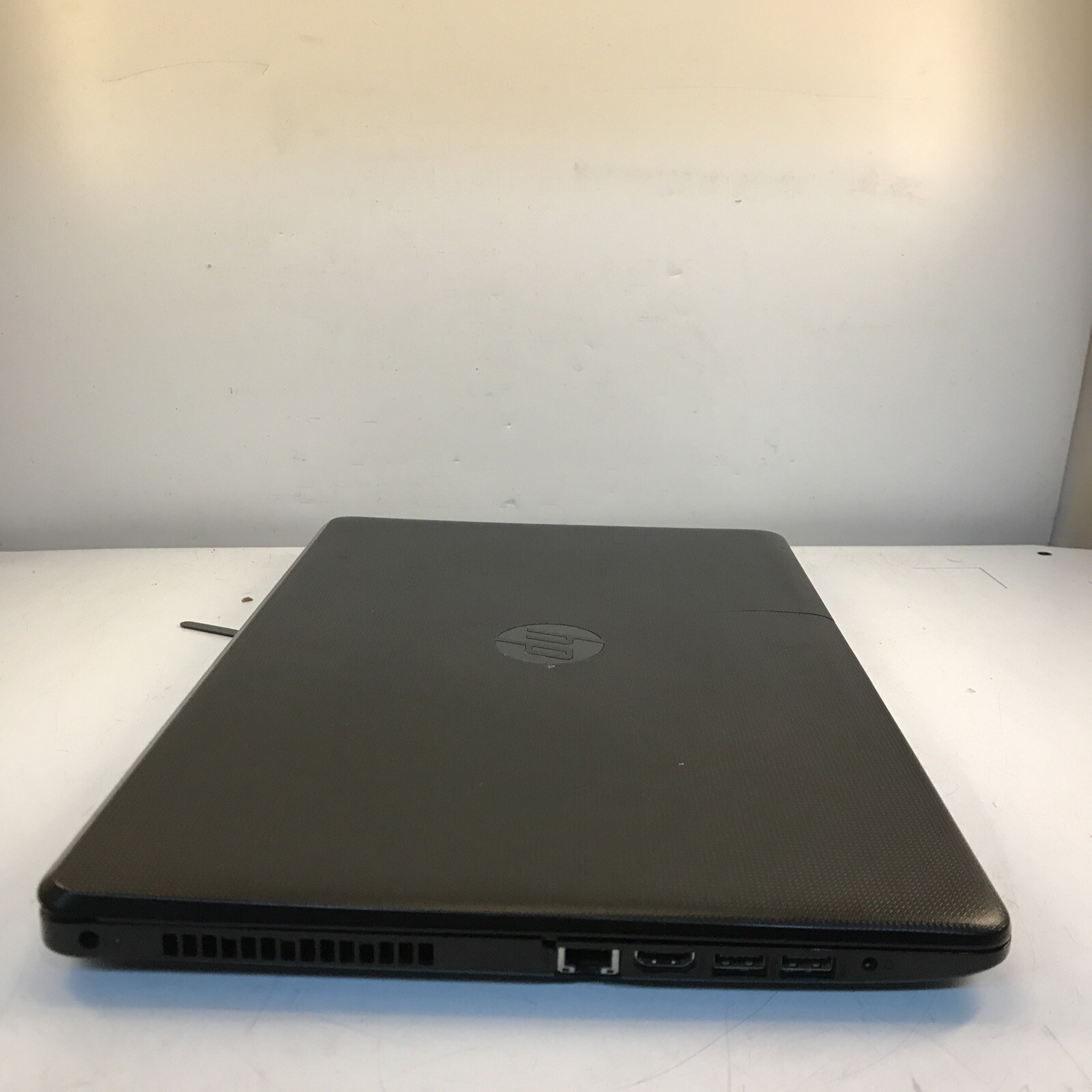 HP PAVILION 15-bs1xx 15-8250U 1.60 GHz, 8GB RAM, NO HDD/OS boot to bios