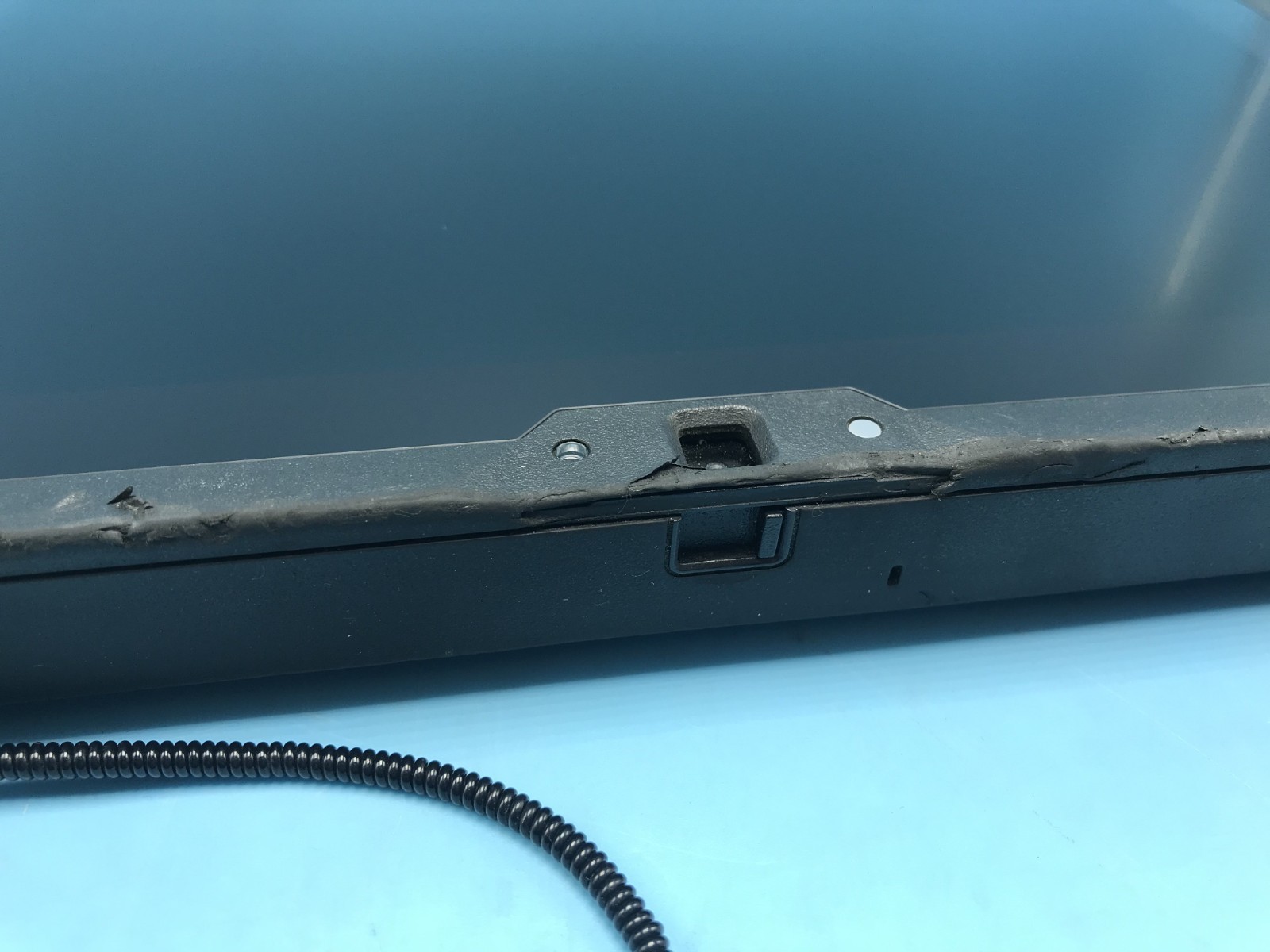 Dell Latitude 7212 Rugged 11.6″ Core i5-8350U 1.70GHZ 8GB RAM 256GB SSD Win 11