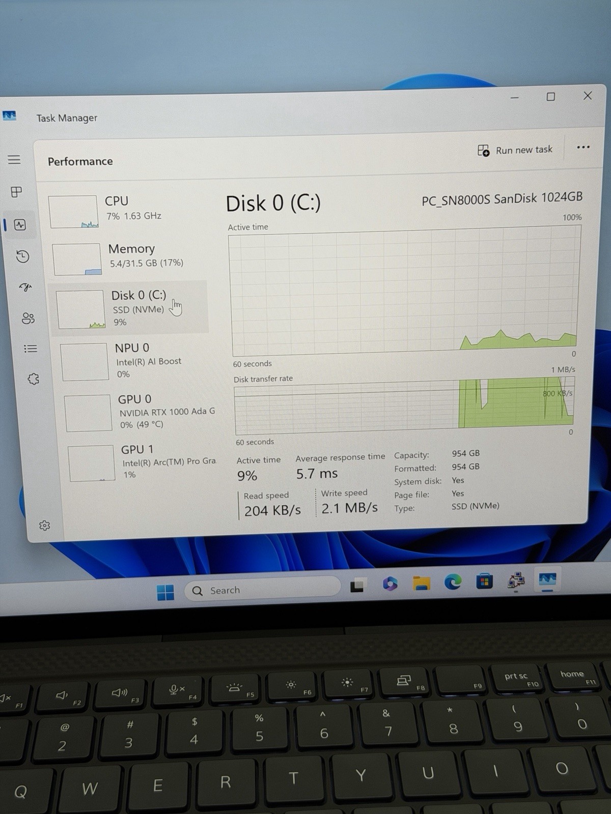 Dell Precision 5490 QHD+ Ultra 7 165H 32GB 1TB RTX 1000 Ada Intel Arc | DESCRIP