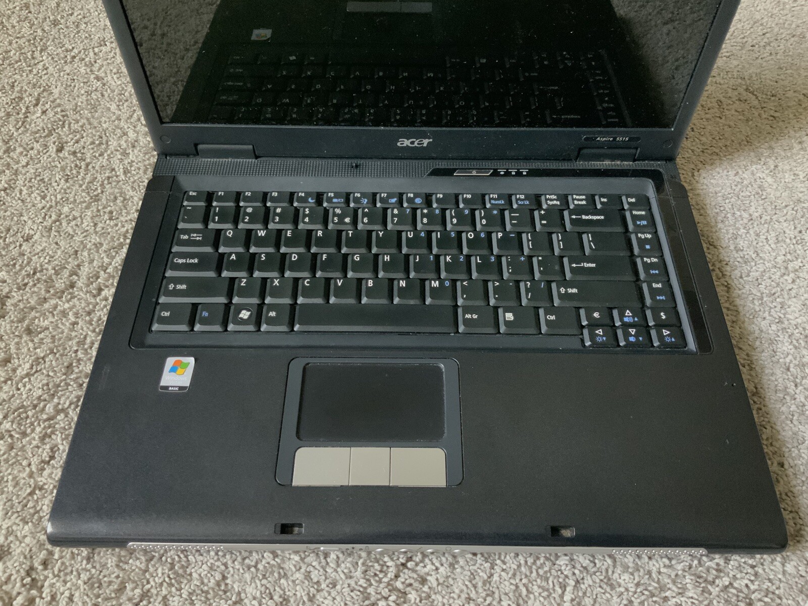 Acer Aspire KAW60 Laptop – Stuck on “Just a Moment” Screen – For Parts/Repair