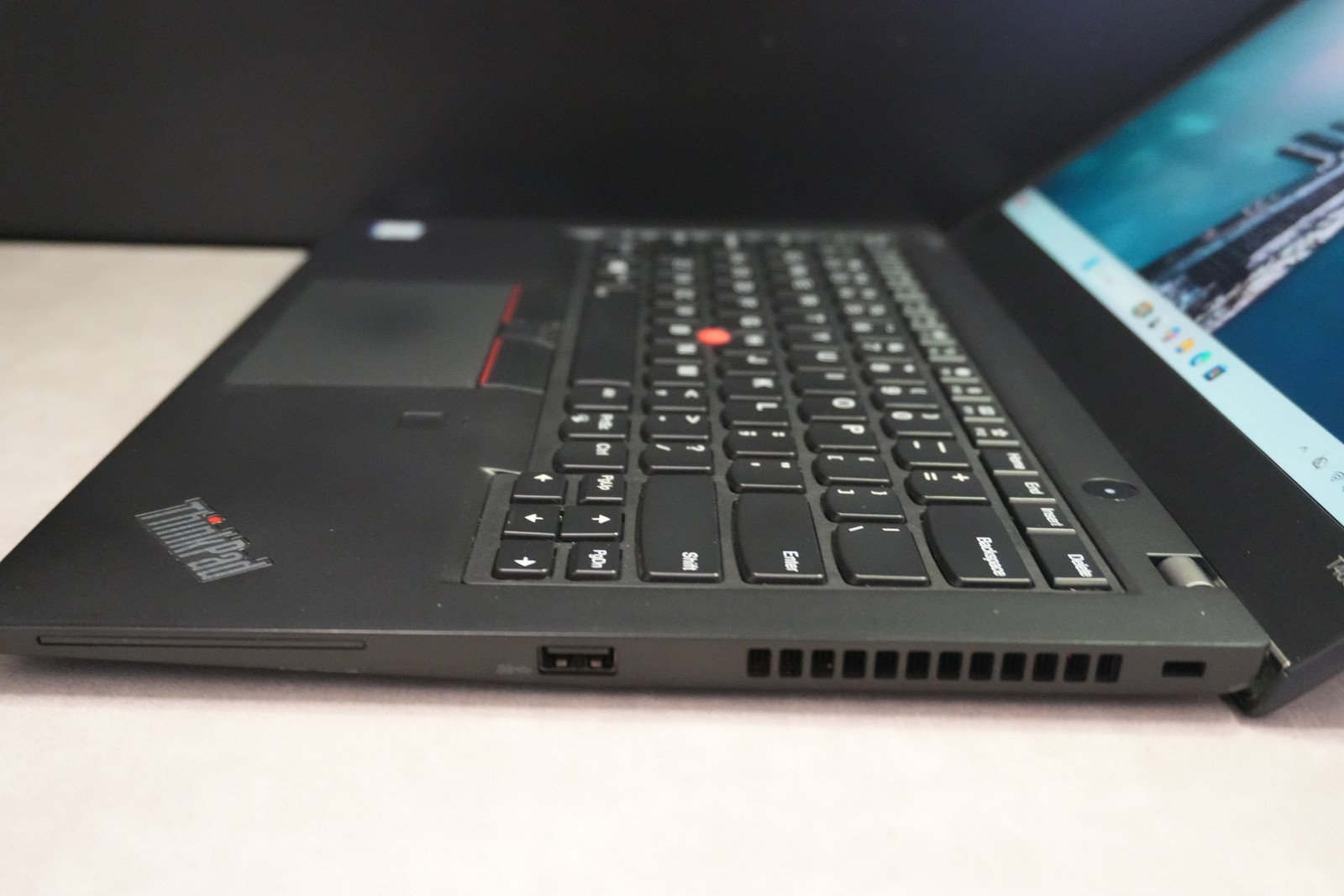 Lenovo ThinkPad T480s i7-8650U vPro 16GB 512GB QHD IR Cam Grade B READ