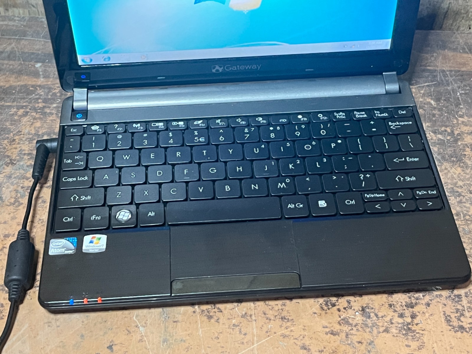 Gateway Lt4009u 10″ Windows 7 PRO Tiny Laptop Intel CPU 1GB 320GB Webcam WIFI